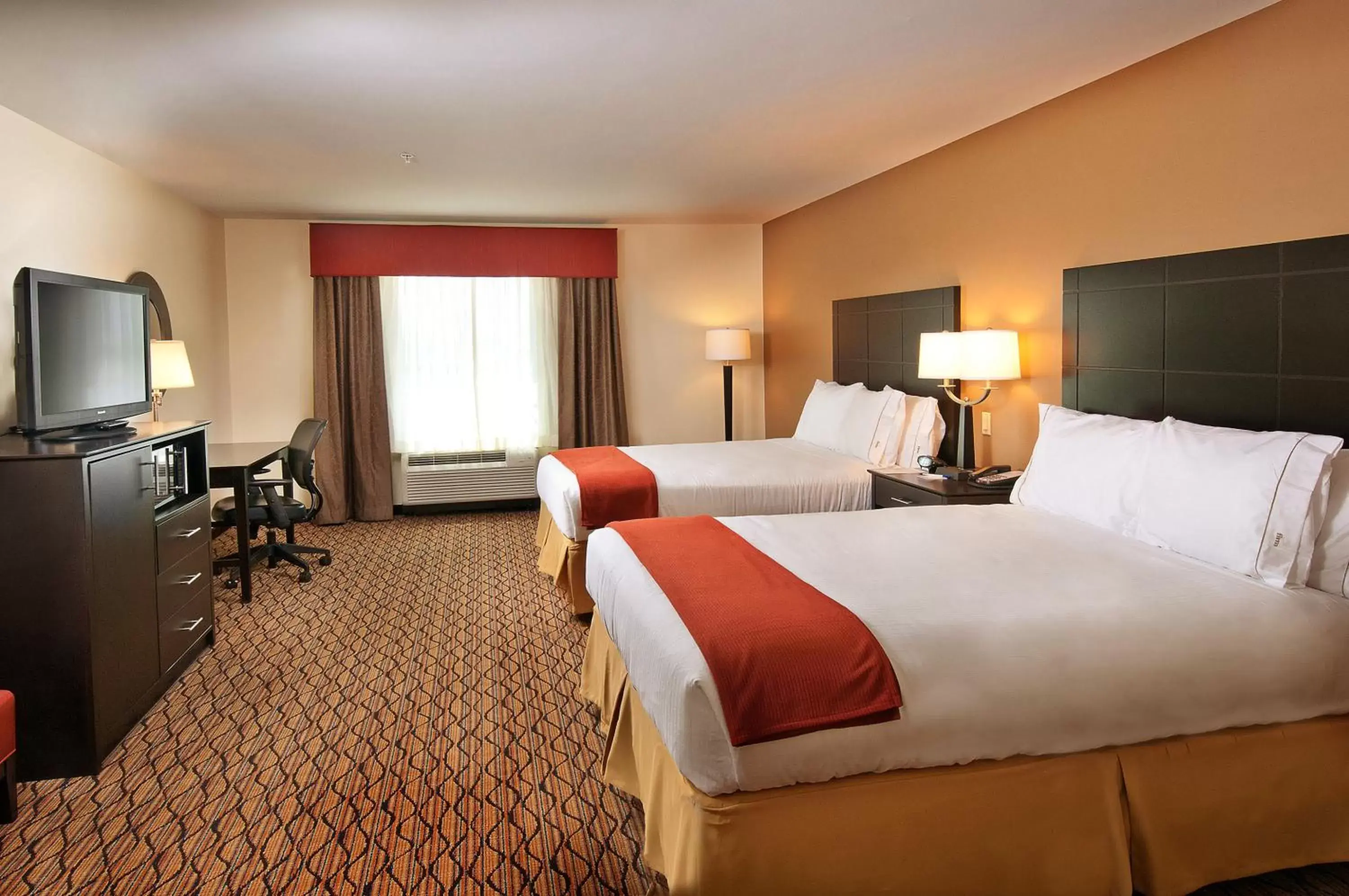 Photo of the whole room in Holiday Inn Express Hotel and Suites Pearsall, an IHG Hotel