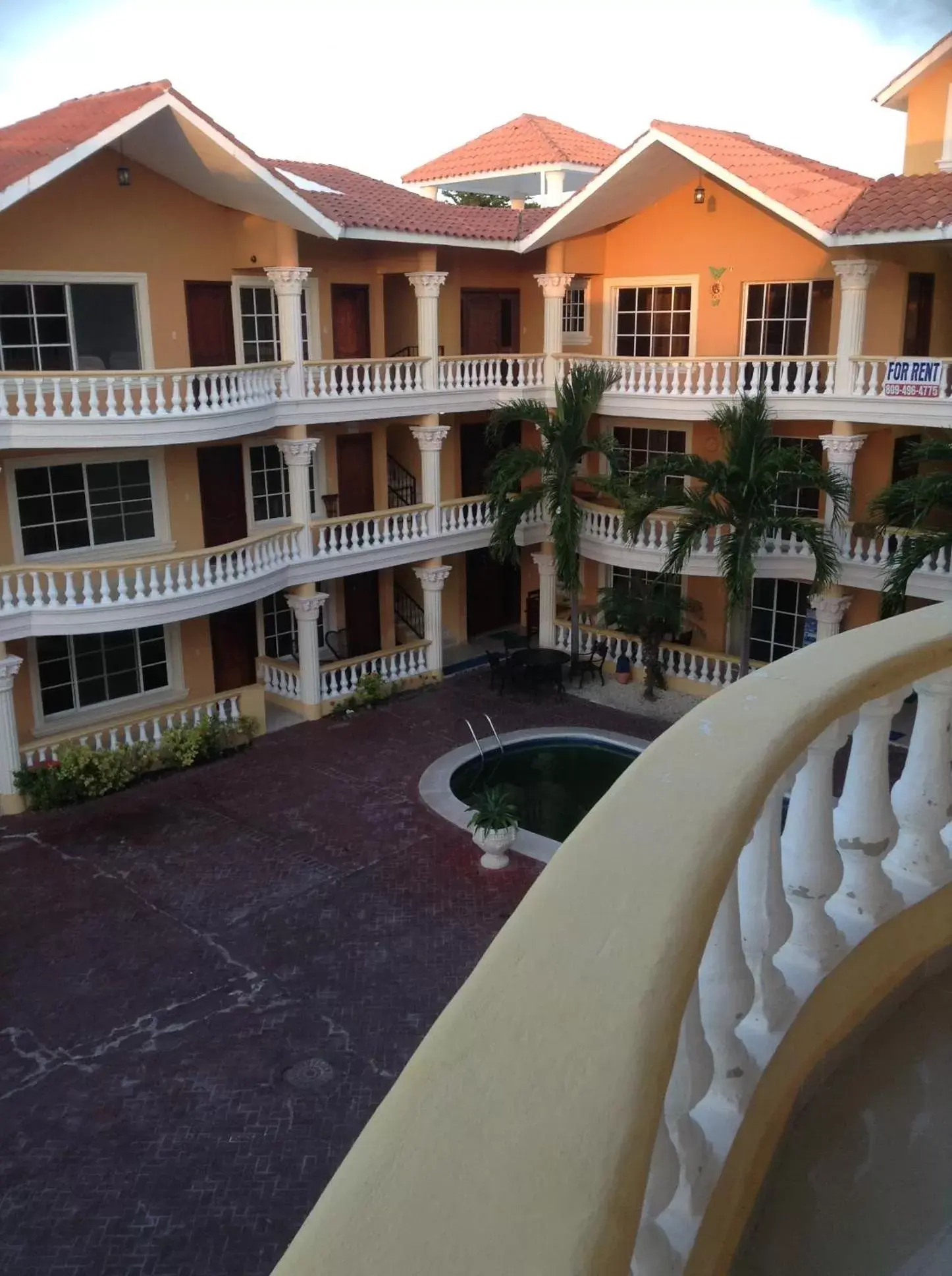 Bird's eye view, Balcony/Terrace in White Sands shared apartments