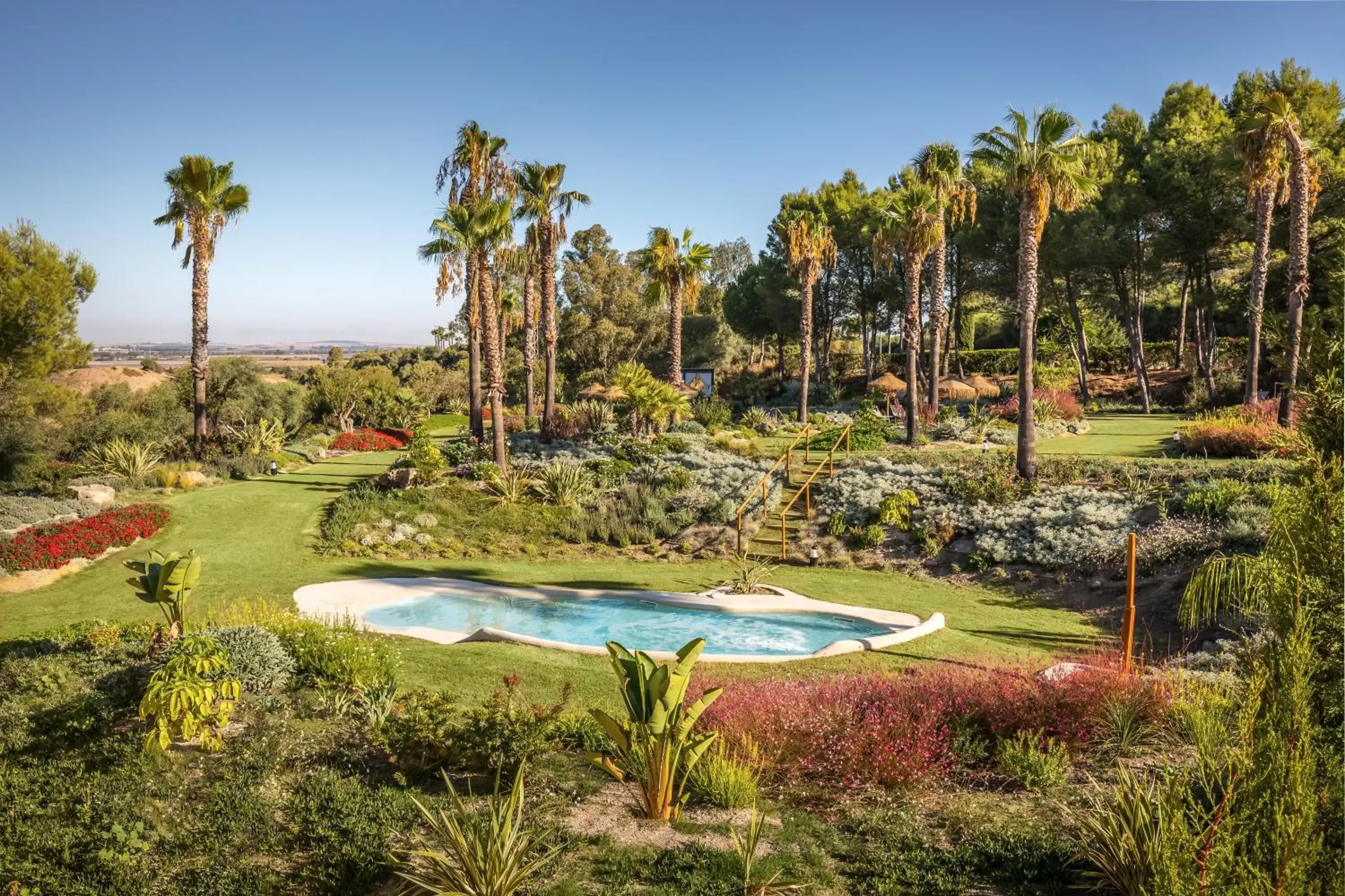 Garden, Swimming Pool in Barceló Jerez Montecastillo & Convention Center