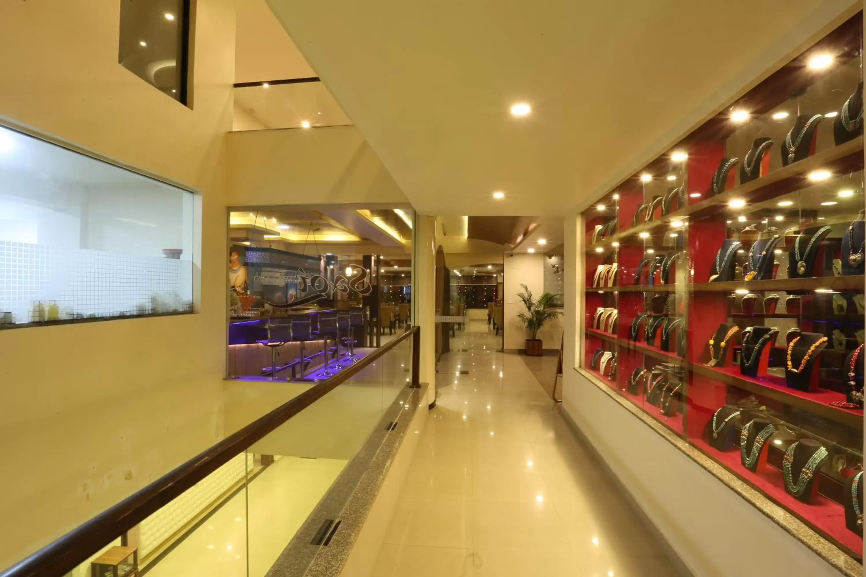 On-site shops in Yatri Suites and Spa