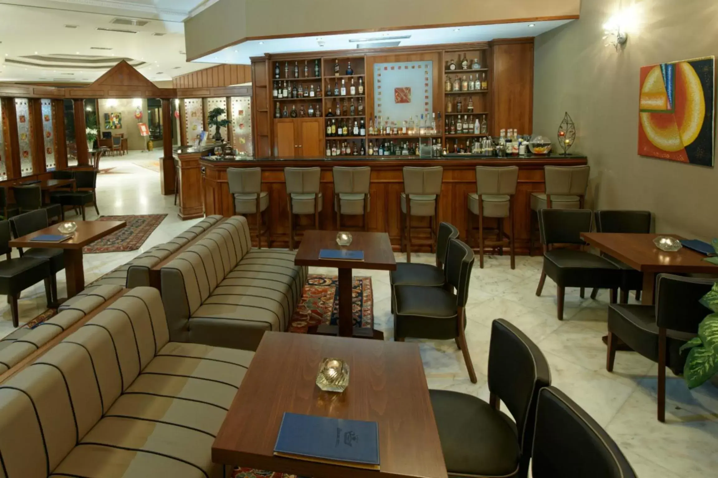Lounge or bar, Restaurant/Places to Eat in Royal Hotel Thessaloniki