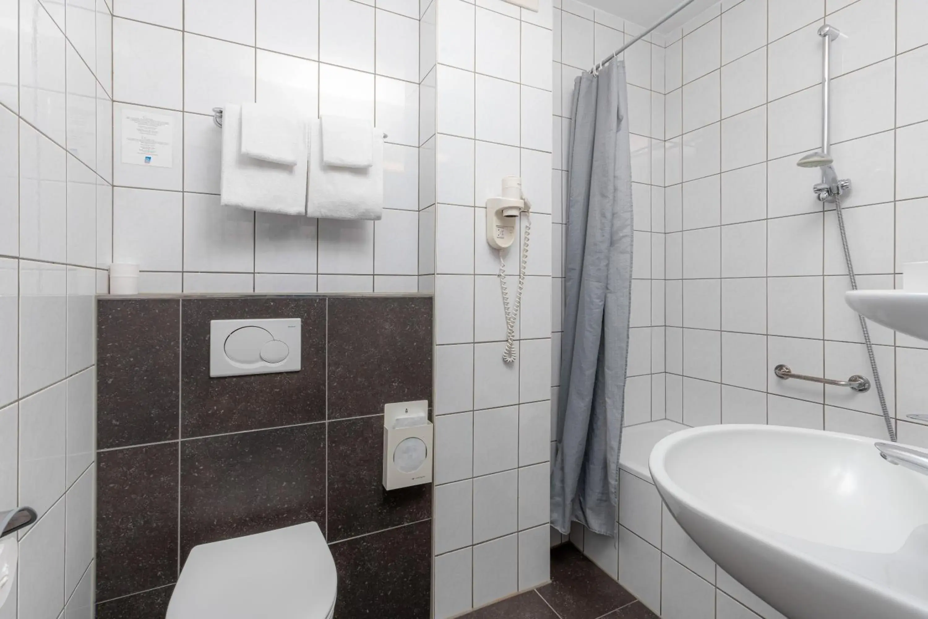 Bathroom in Owl Hotel Bathroom in Owl Hotel