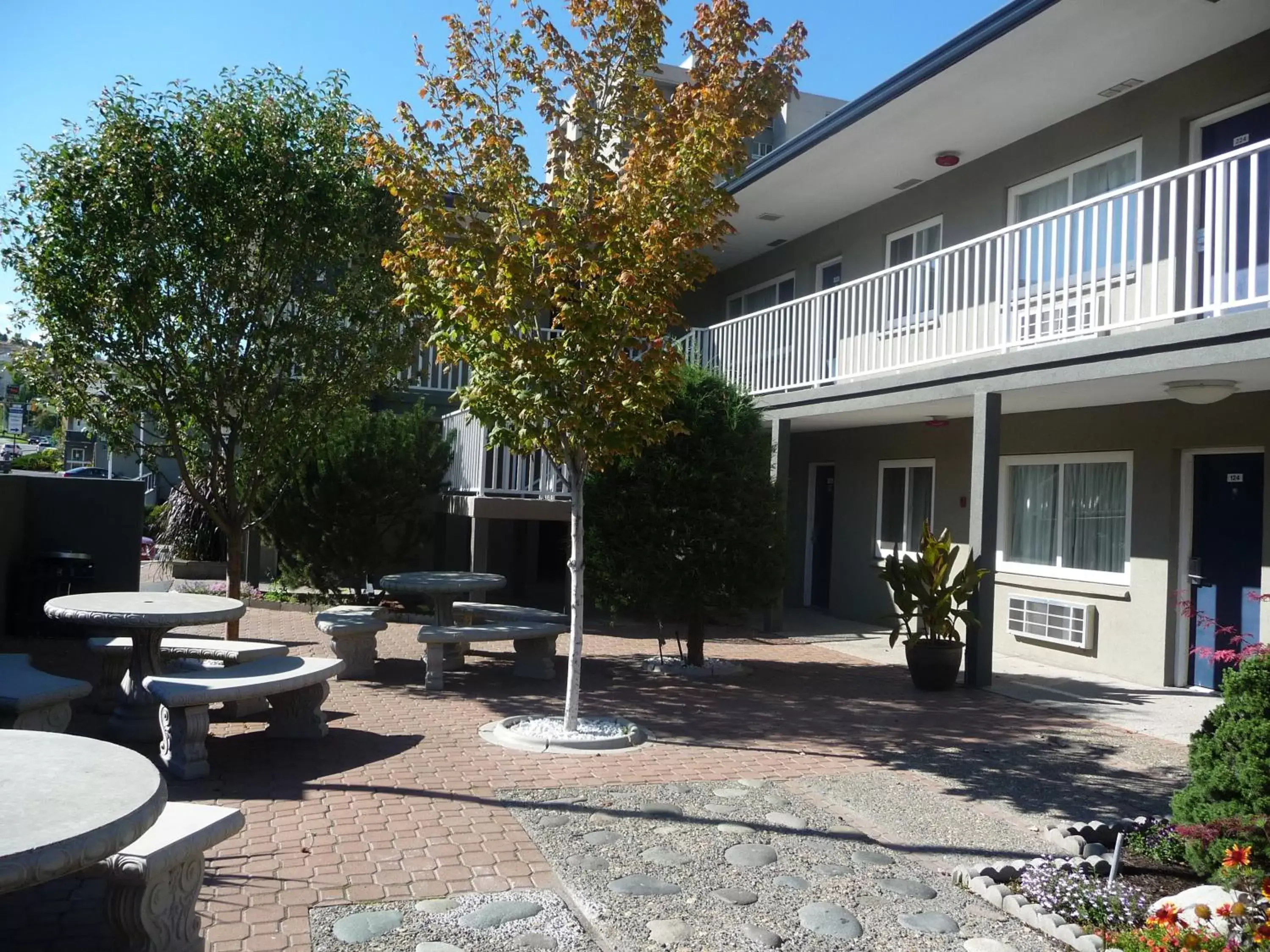 Facade/entrance, Property Building in Travelodge by Wyndham Kamloops