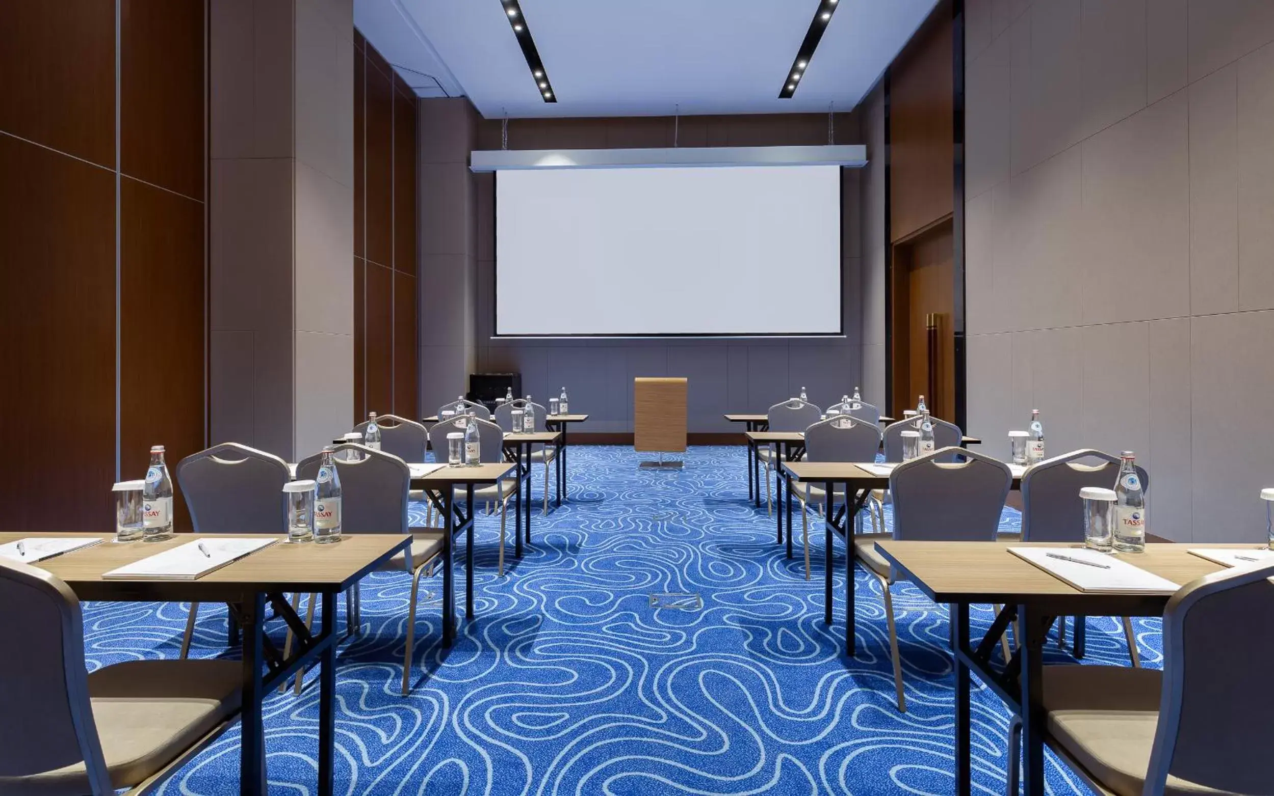 Meeting/conference room in Swissôtel Wellness Resort Alatau Almaty