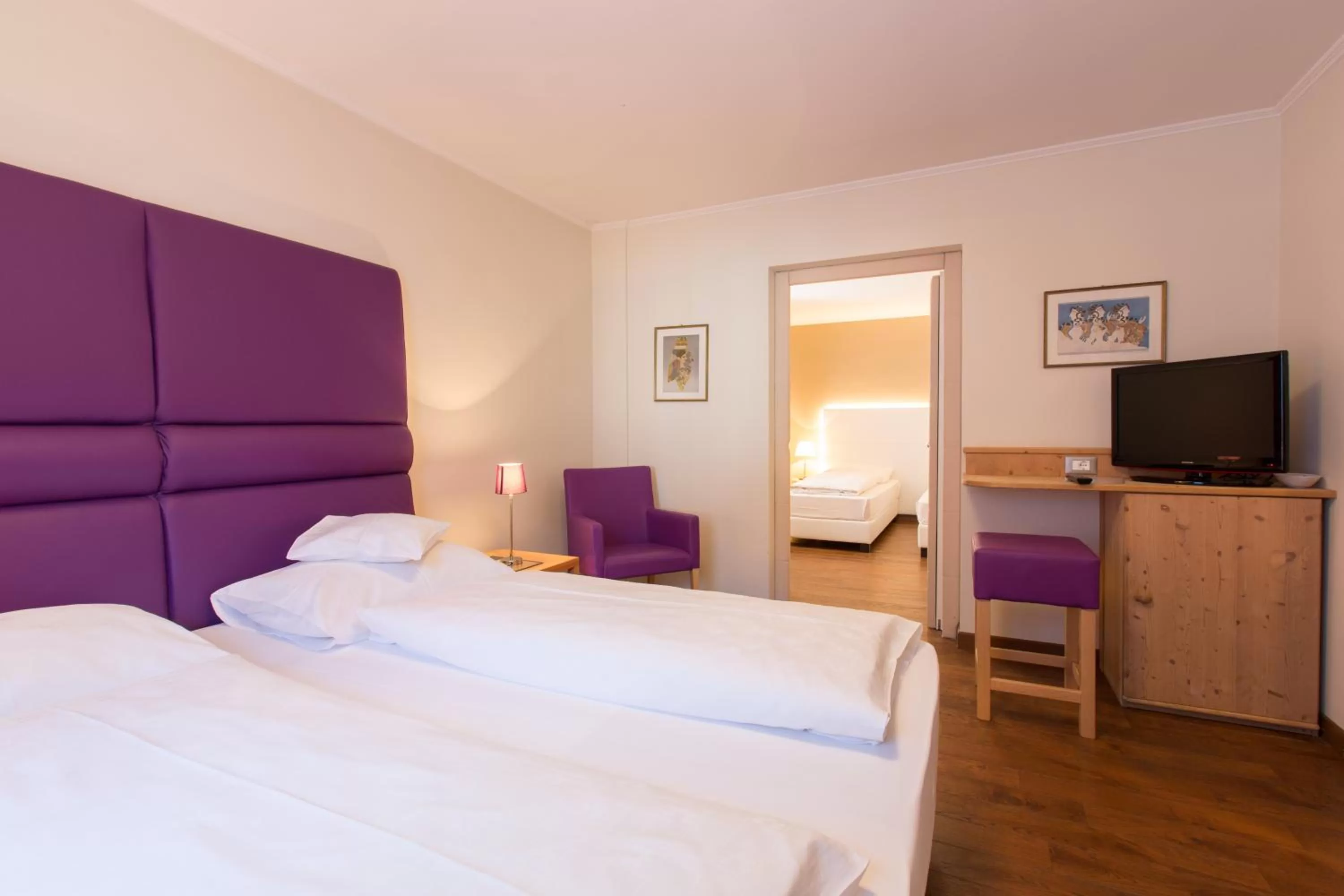 Photo of the whole room, Bed in Eggentaler