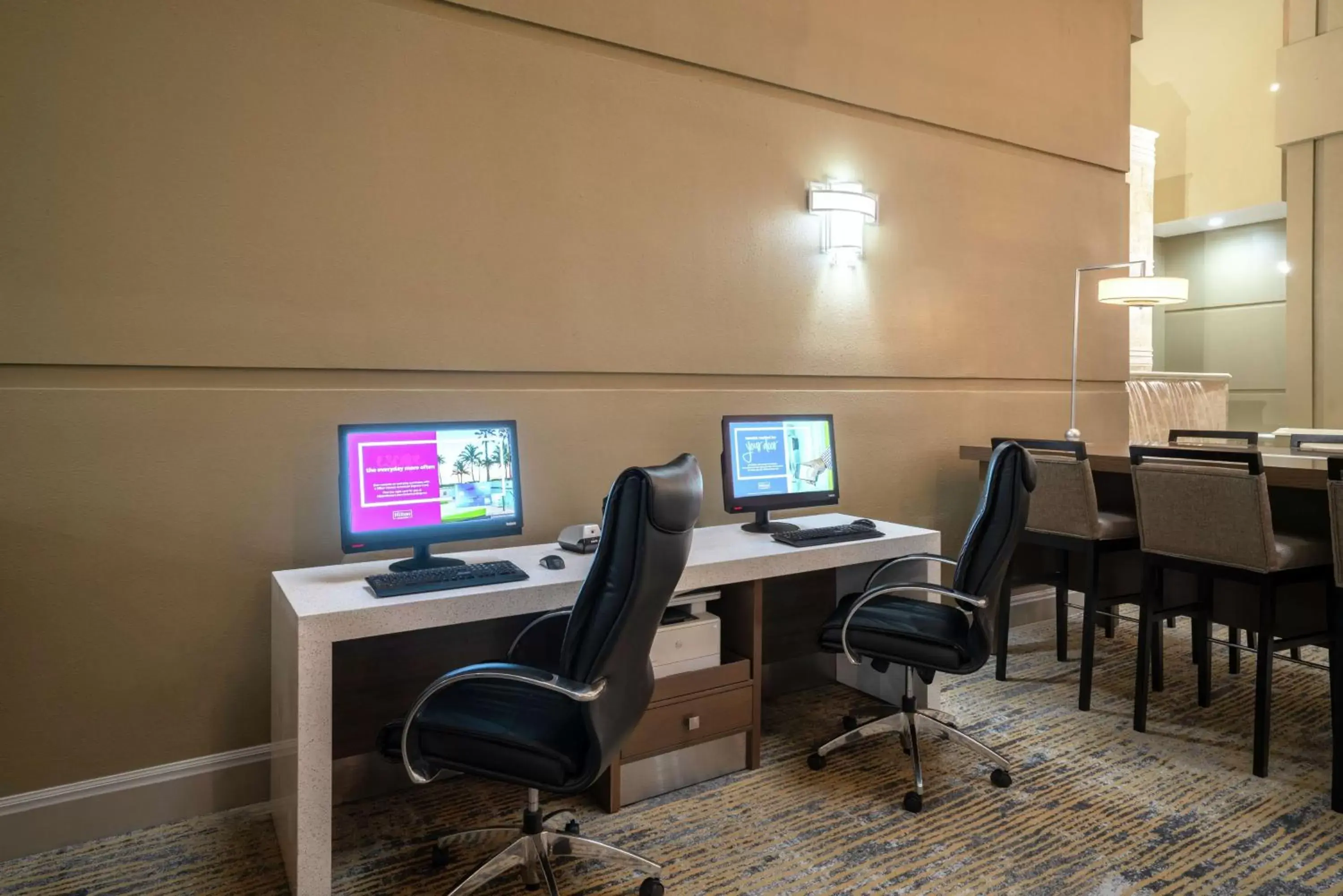 Business facilities in Embassy Suites Nashville - at Vanderbilt