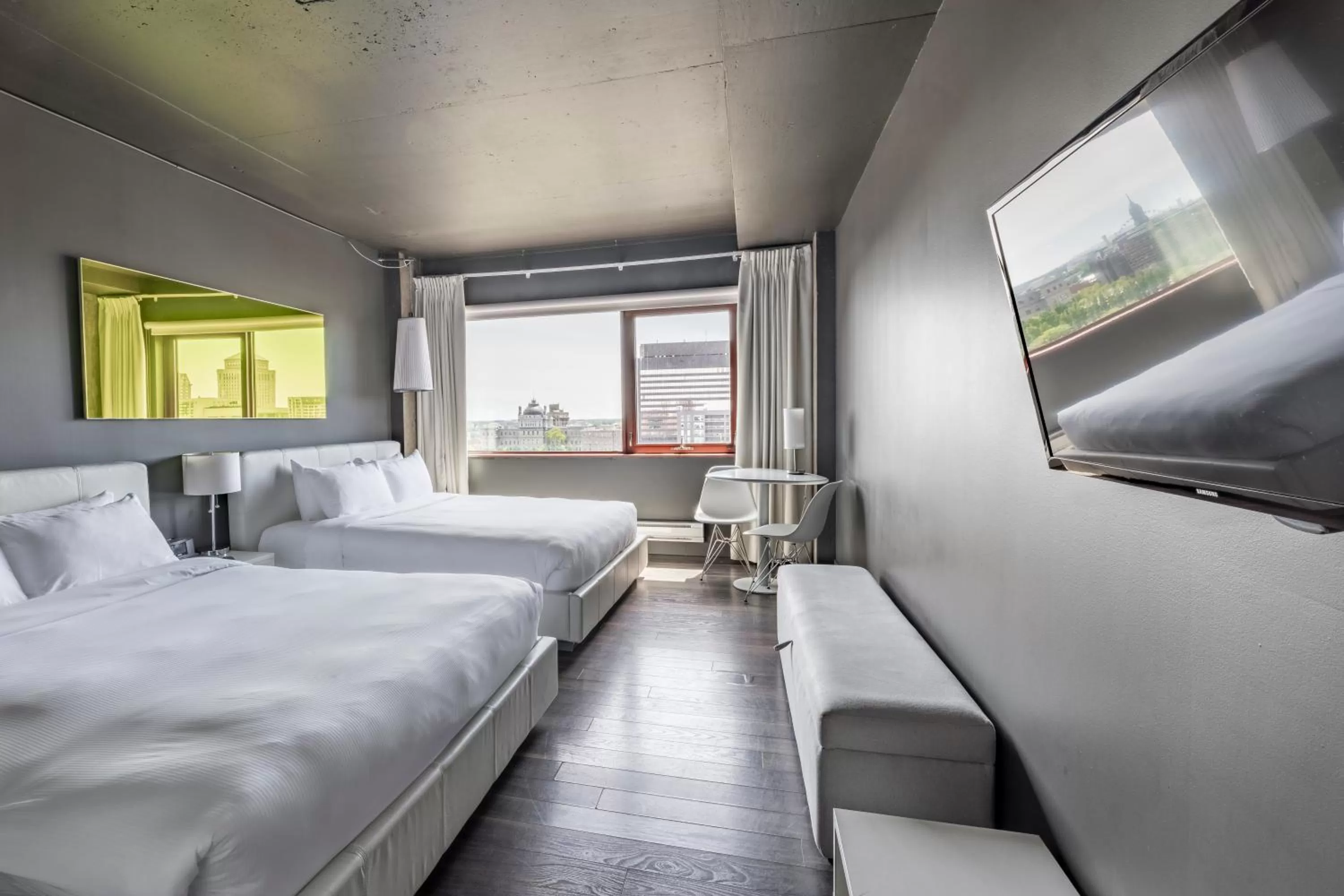 Photo of the whole room, Bed in Hotel Zero 1 Montreal