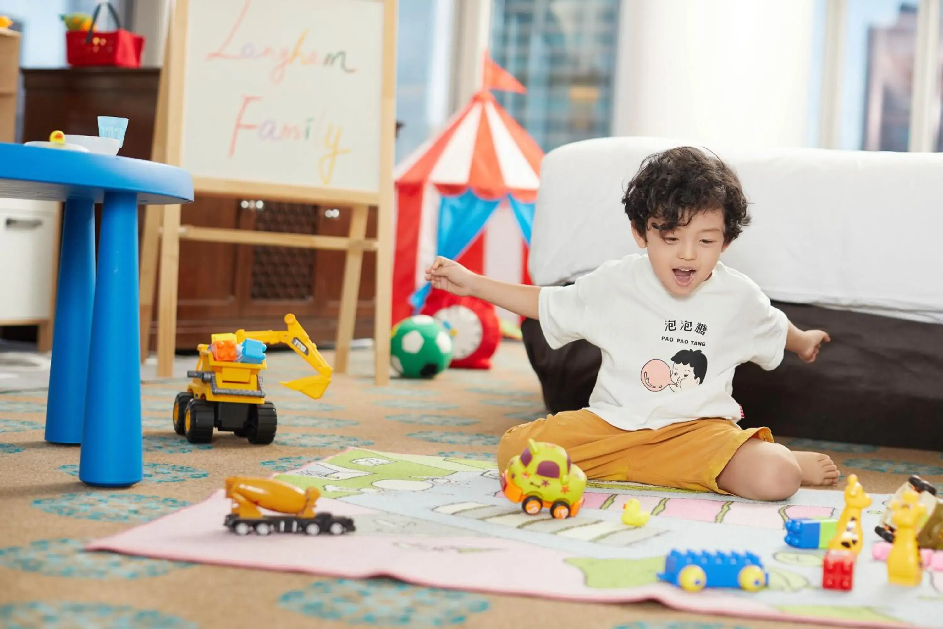 Children in The Langham, Shenzhen