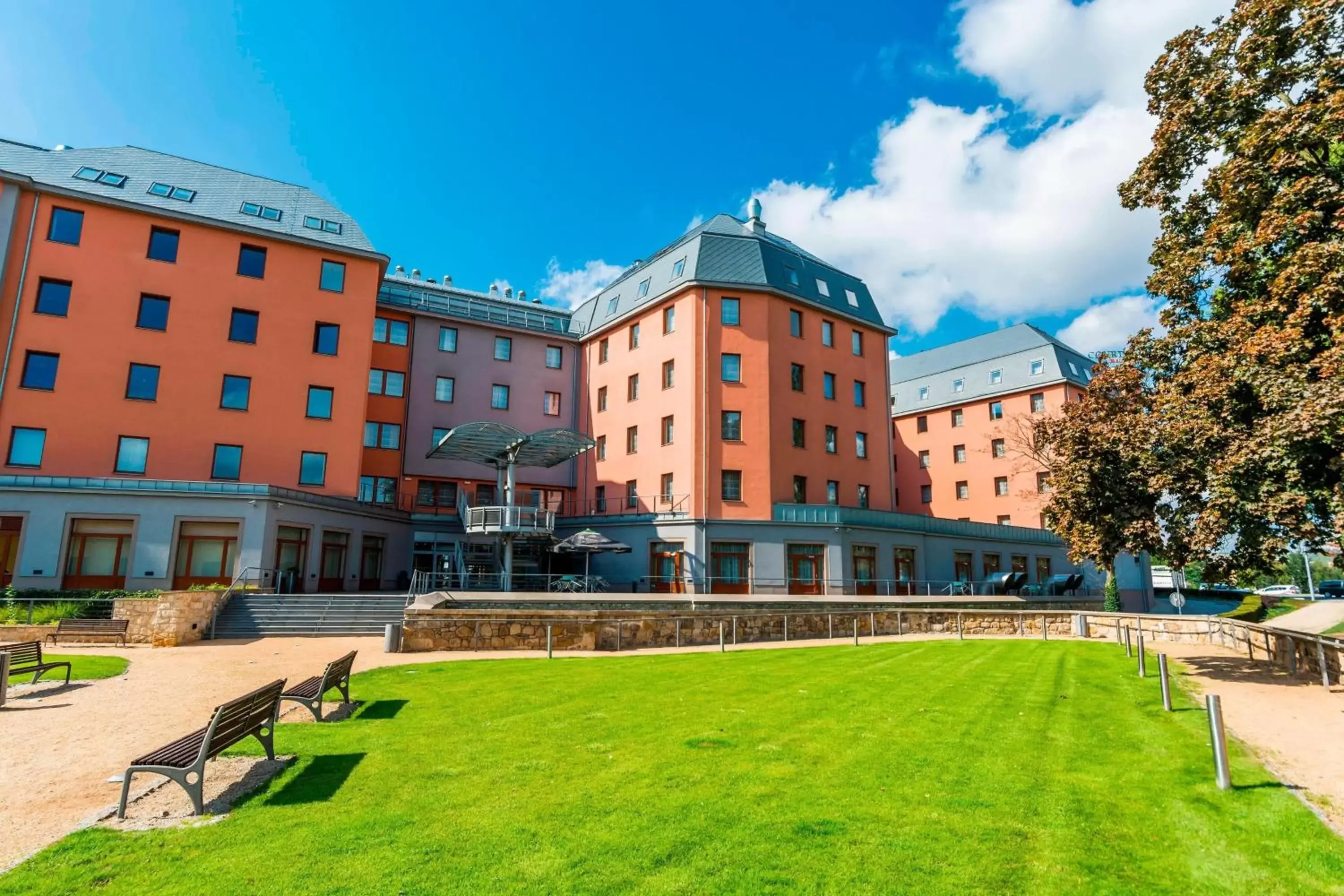 Property Building in Courtyard by Marriott Pilsen