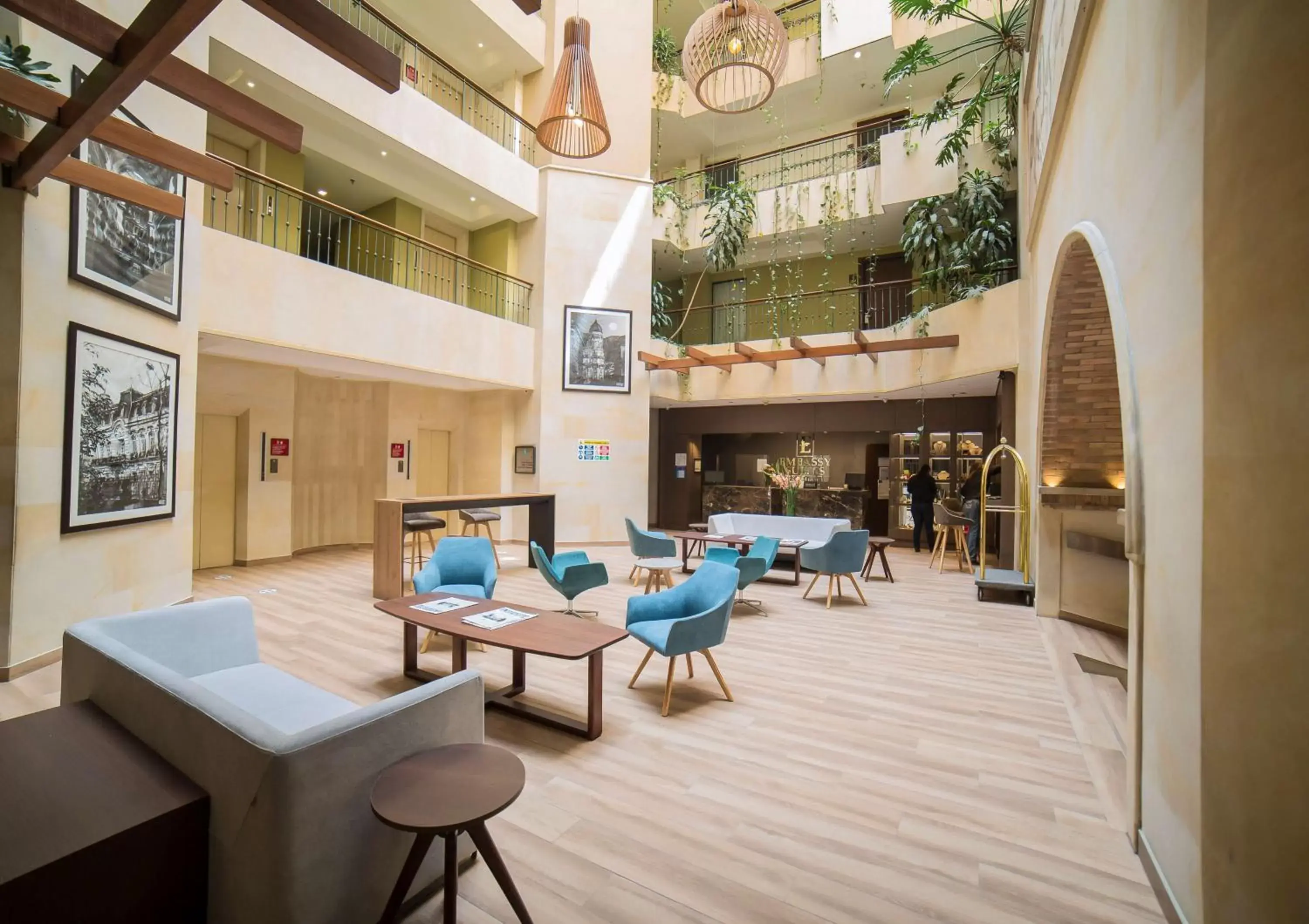 Lobby or reception in Embassy Suites by Hilton Bogotá - Rosales