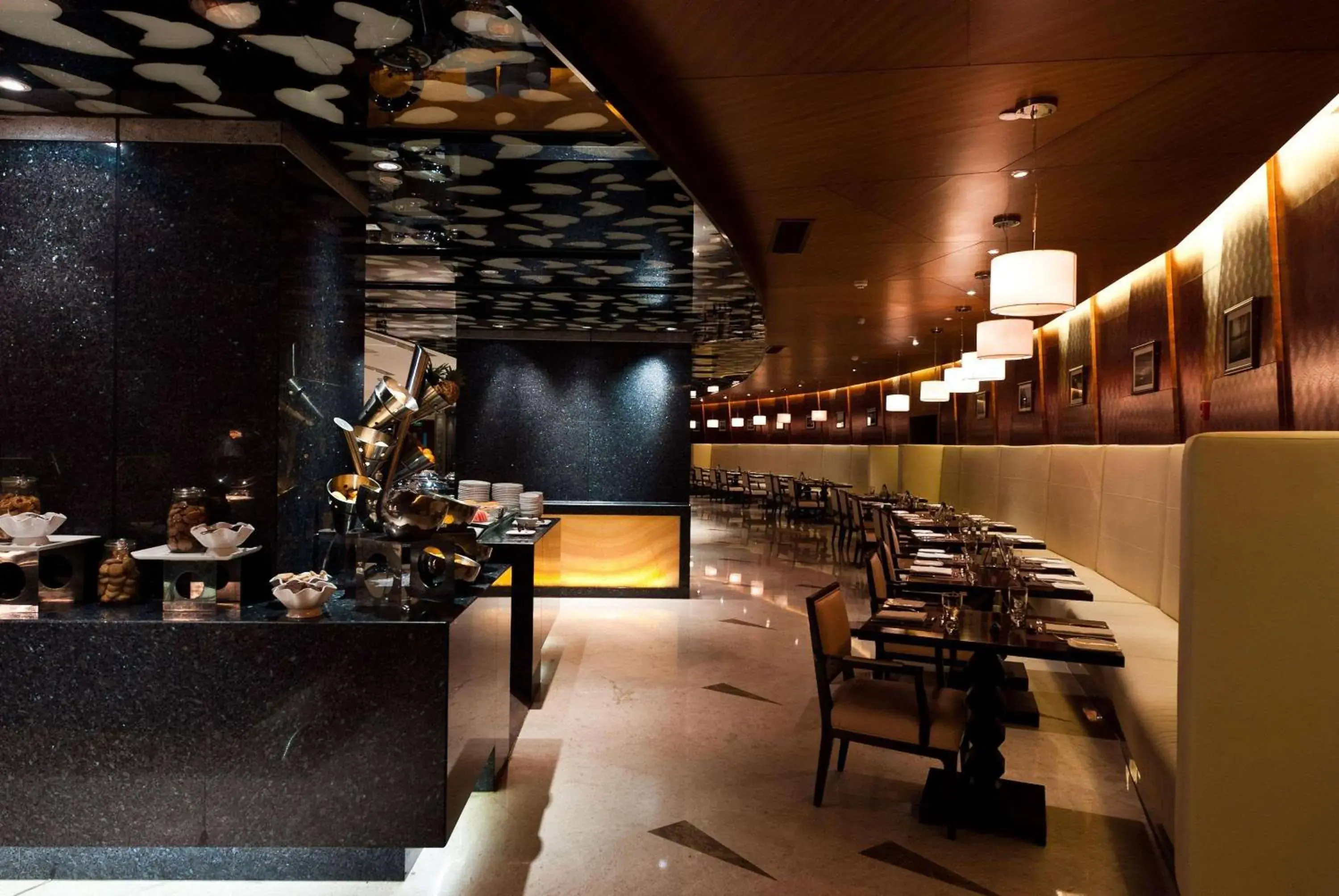 Restaurant/places to eat in Wyndham Grand Plaza Royale Hangzhou