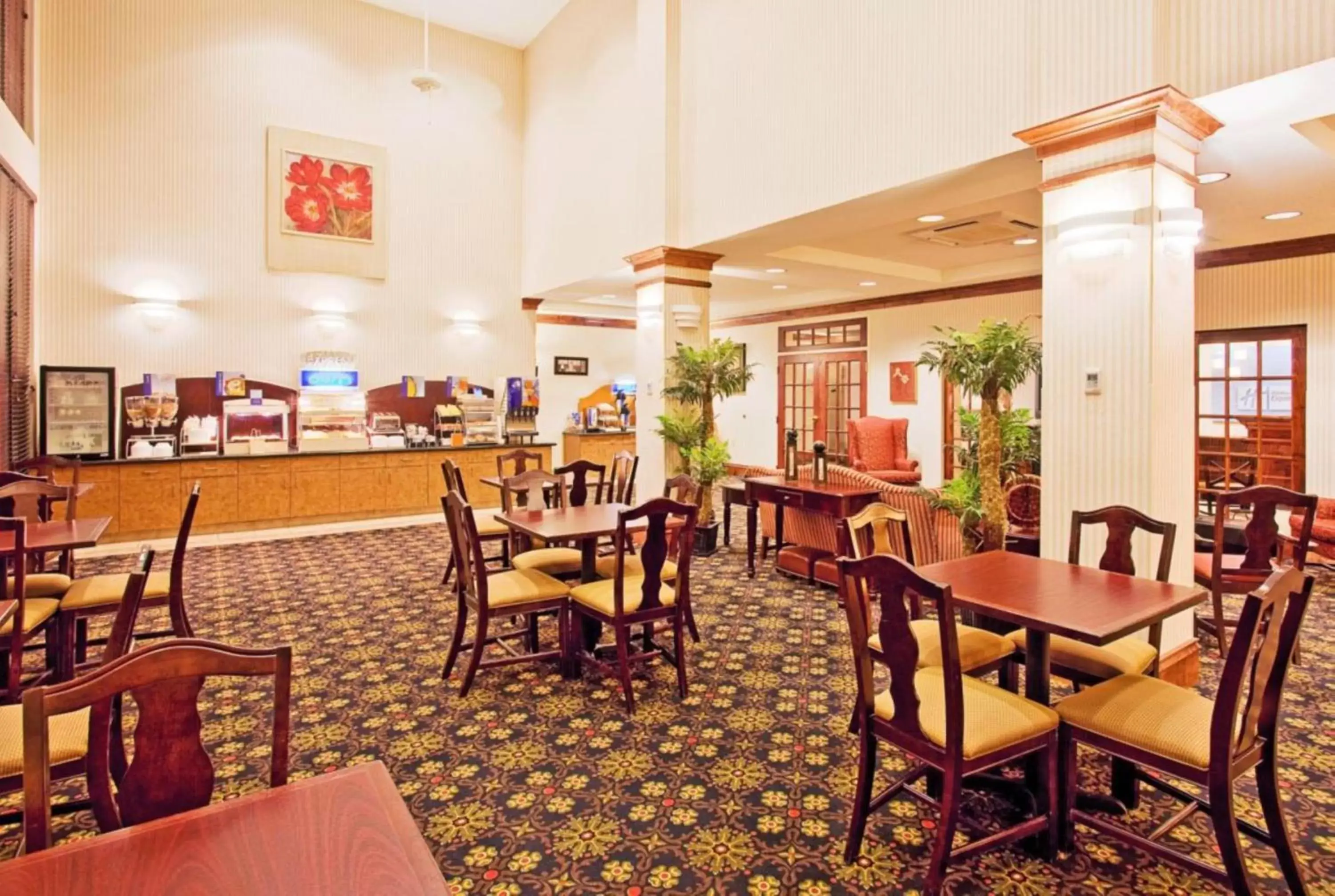 Breakfast, Restaurant/Places to Eat in Holiday Inn Express Hotel & Suites Lucedale, an IHG Hotel