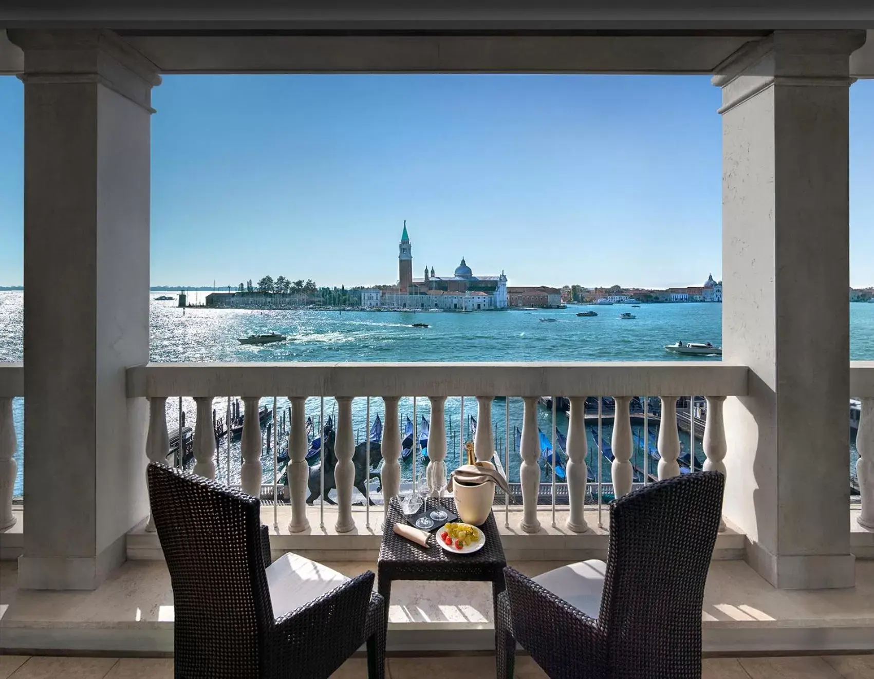 View (from property/room) in Londra Palace Venezia