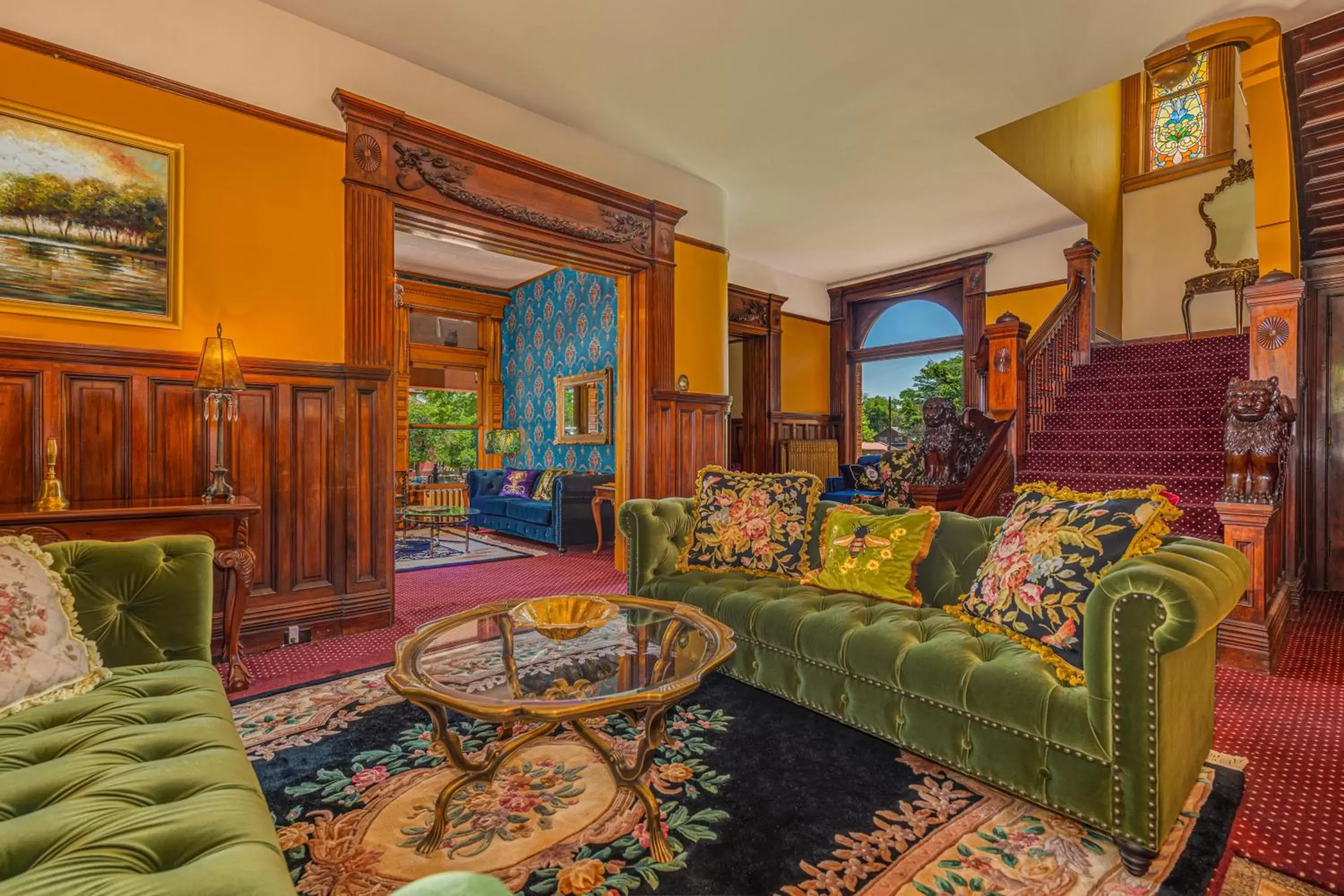 Living room, Seating Area in Orman Mansion - Pueblo's Most Luxurious Stay!