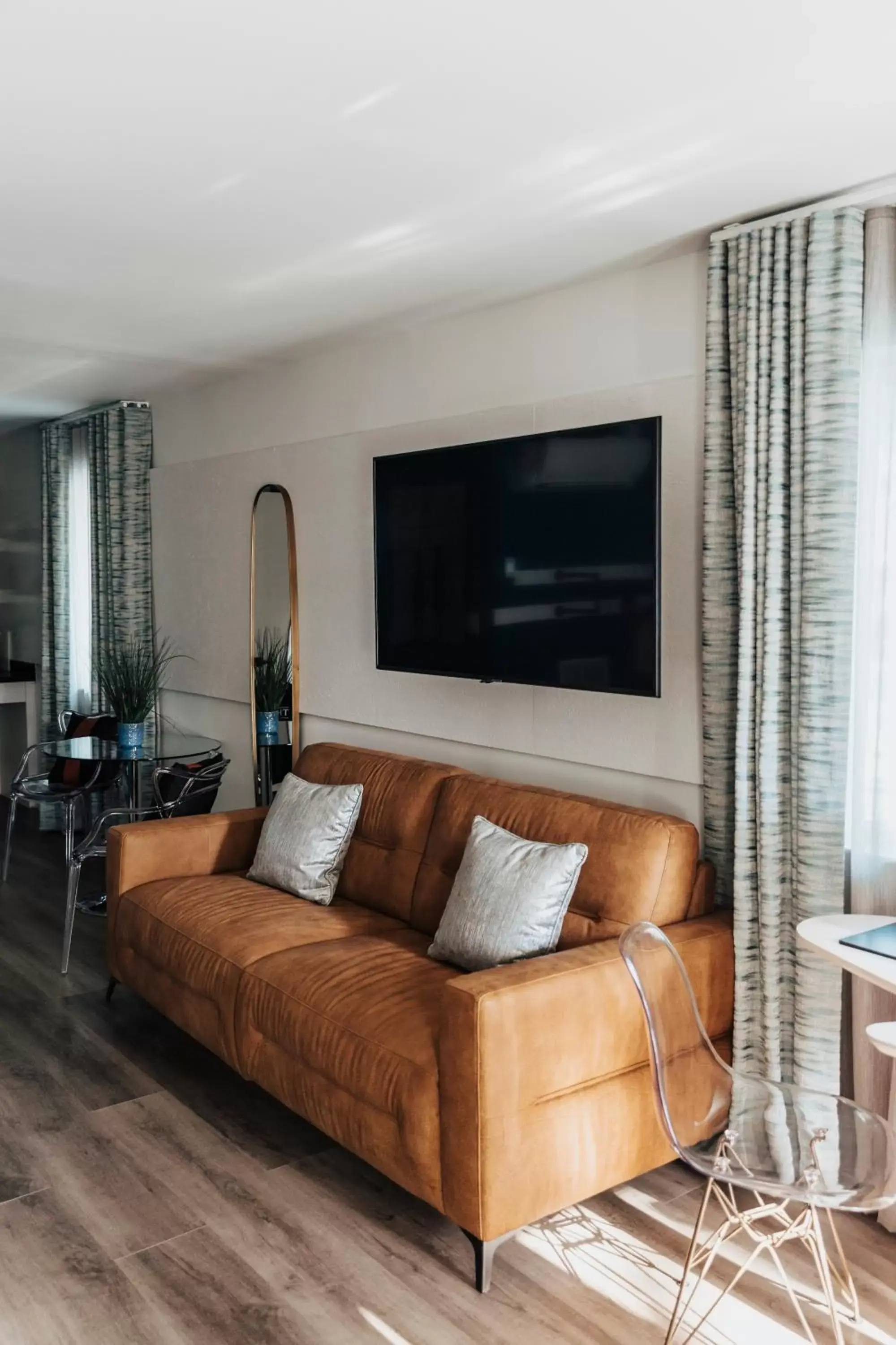 Living room, Seating Area in The Saint Hotel