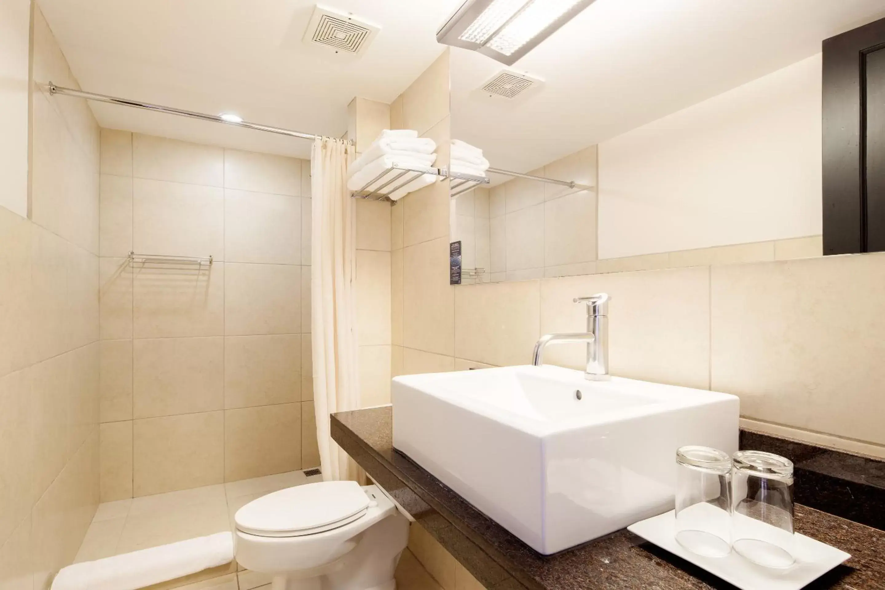 Bathroom in Hotel Presidente