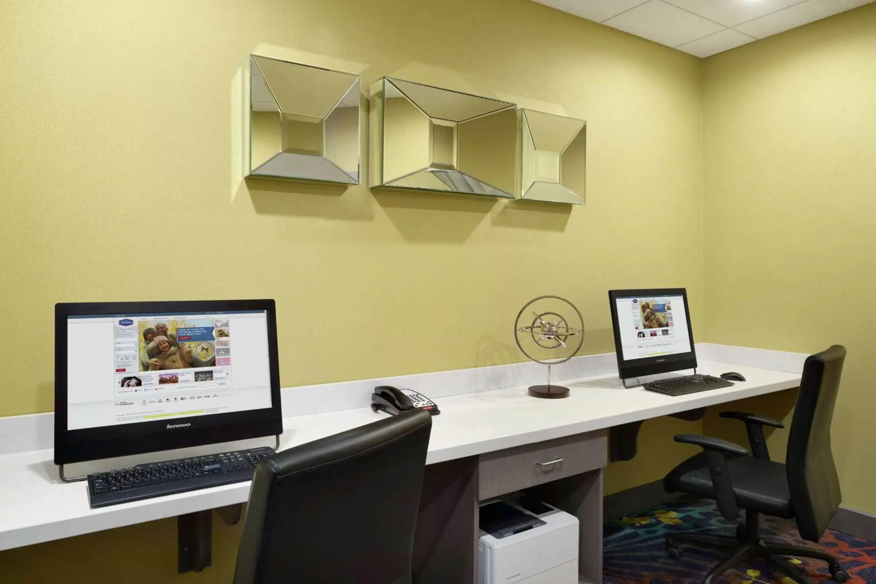 Business facilities, Business Area/Conference Room in Hampton Inn & Suites St. Louis/Alton, IL