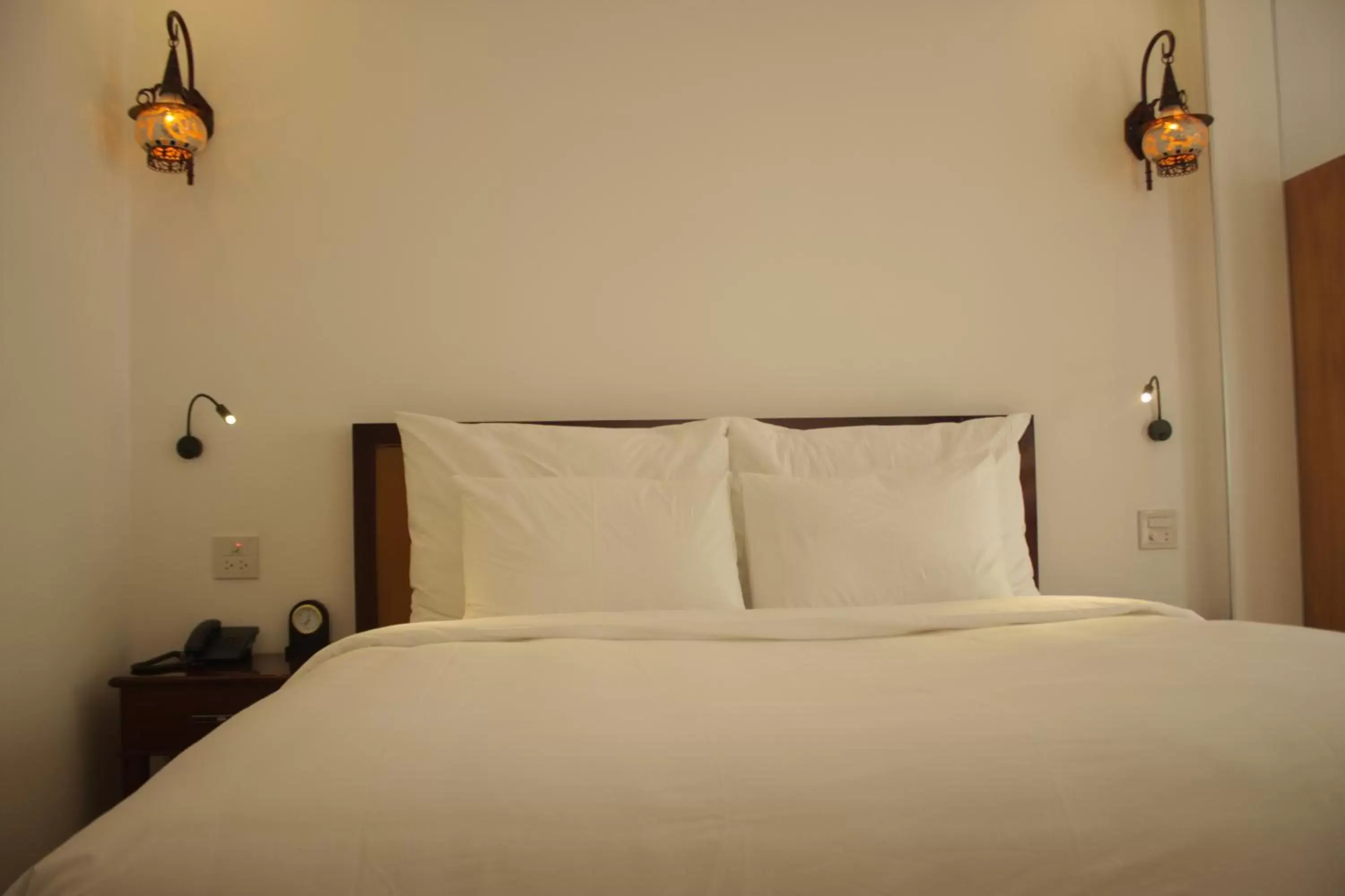 Bed in The Vancouver Hotel - Ninh Binh