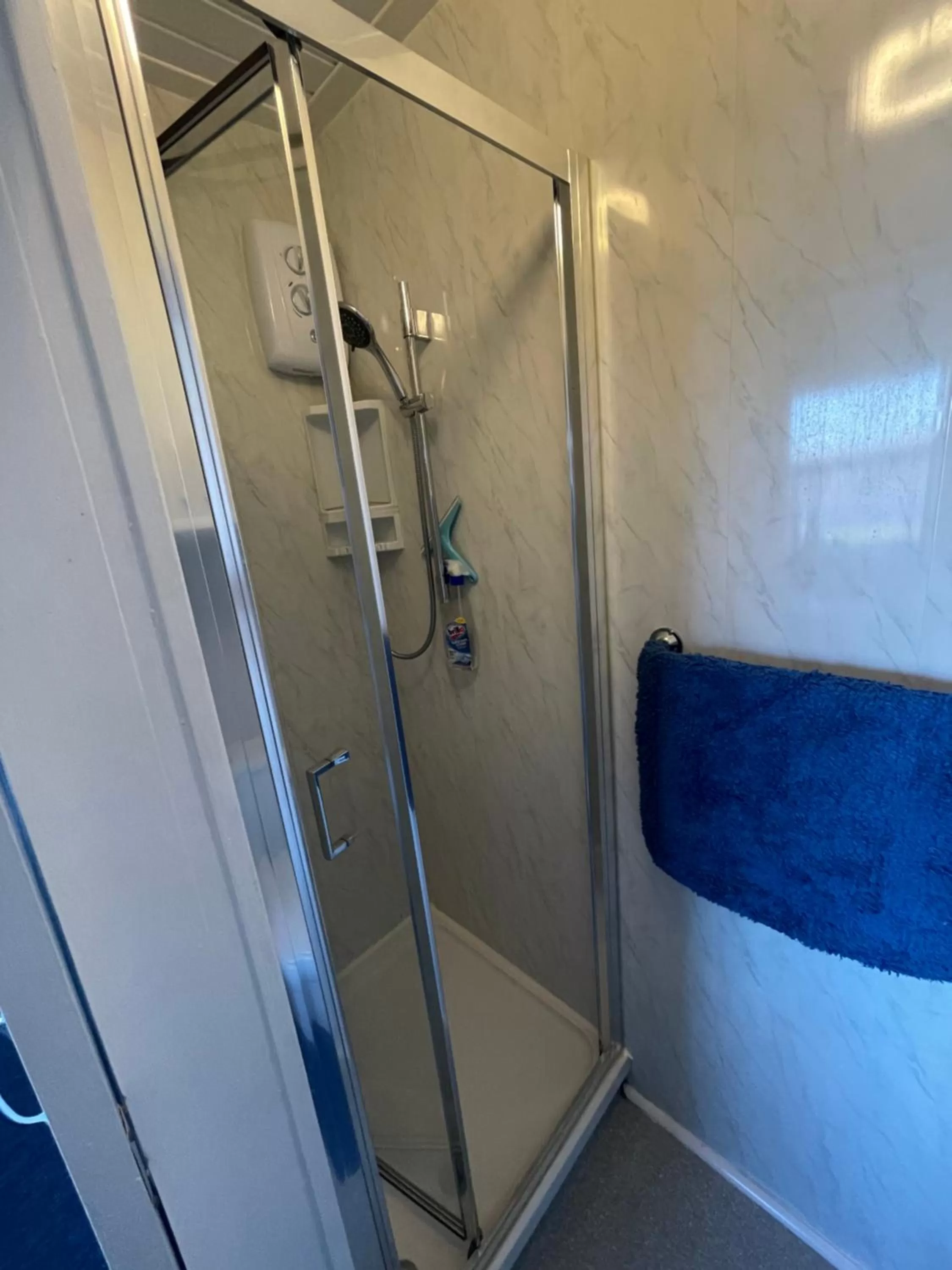 Bathroom in Ivydene Guest House