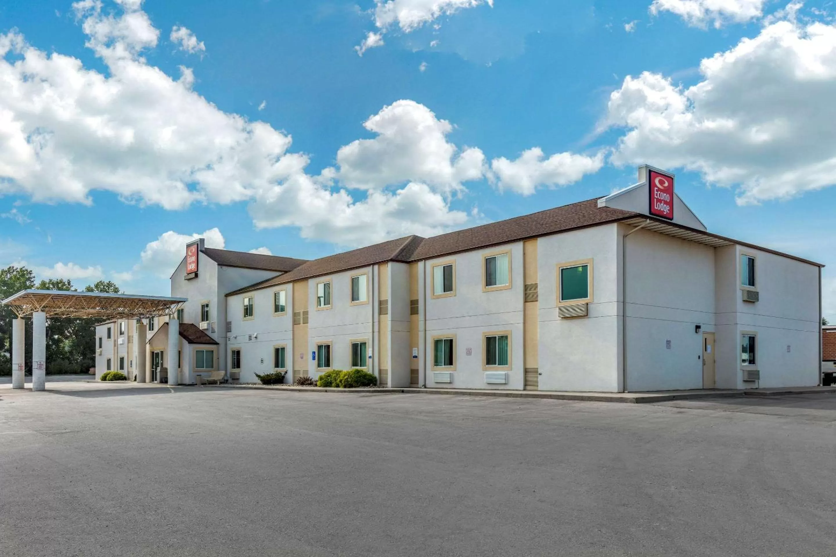 Property building in Econo Lodge Belle Fourche