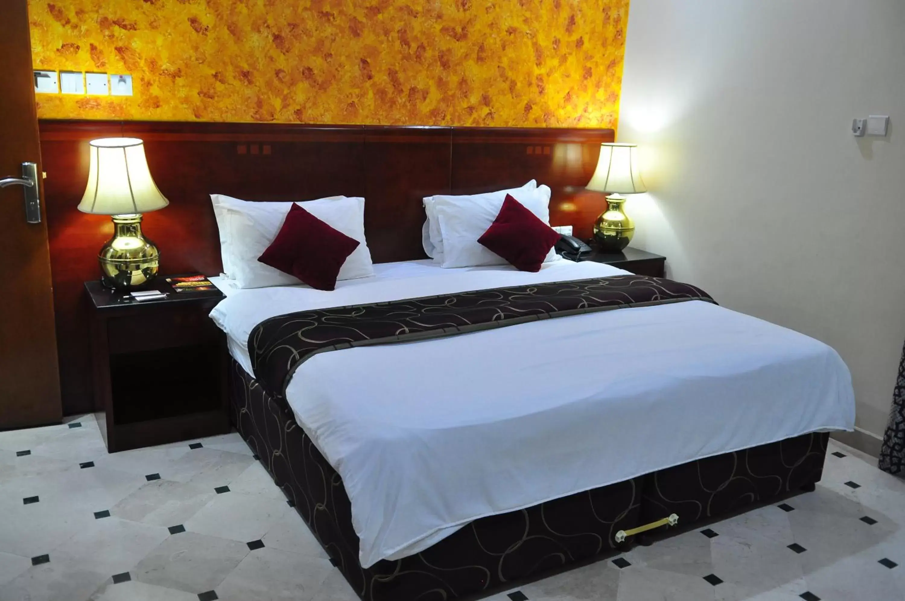 Bedroom, Bed in Al Bahjah Hotel