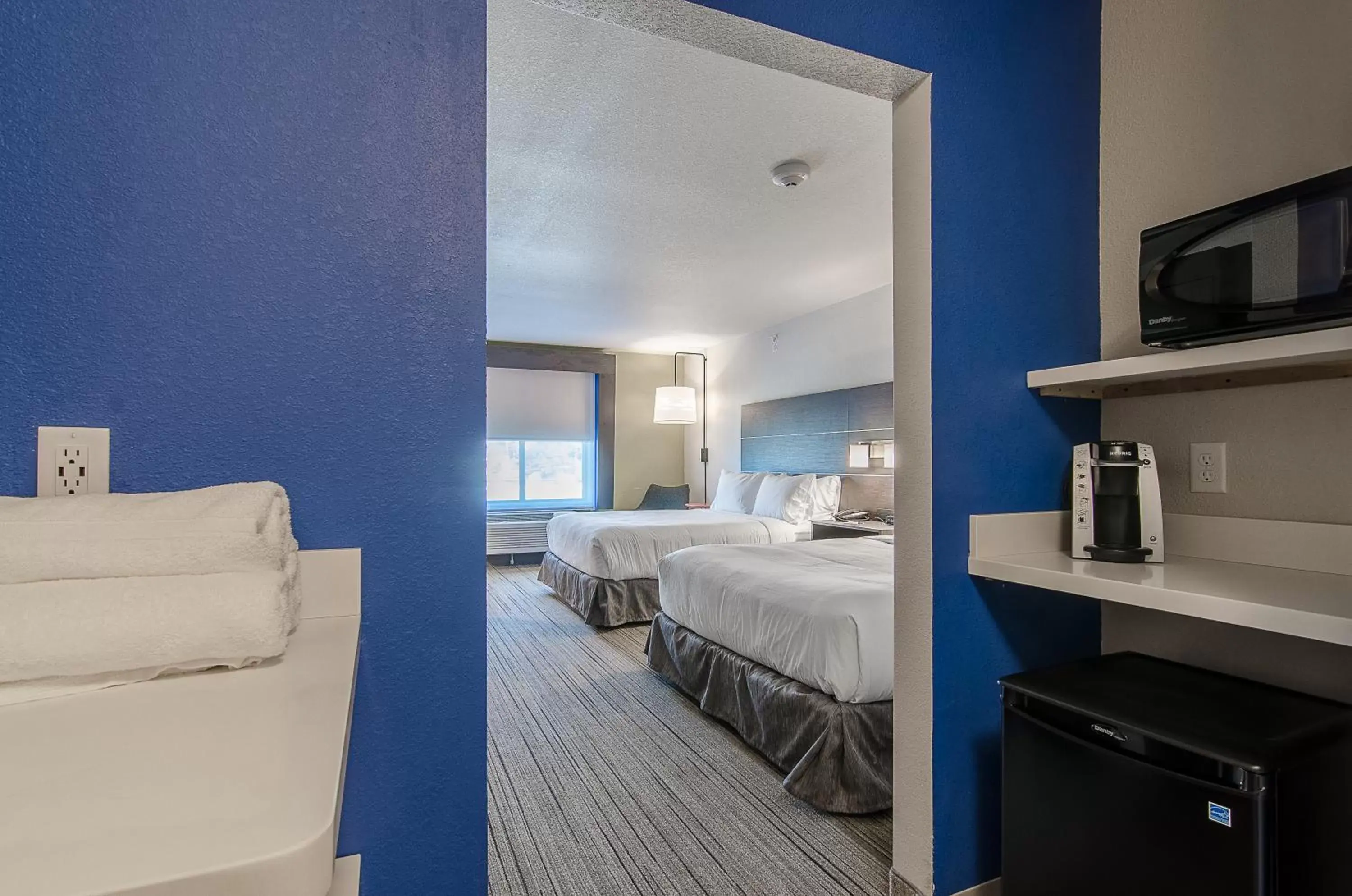 Bed in Holiday Inn Express & Suites - Atchison, an IHG Hotel