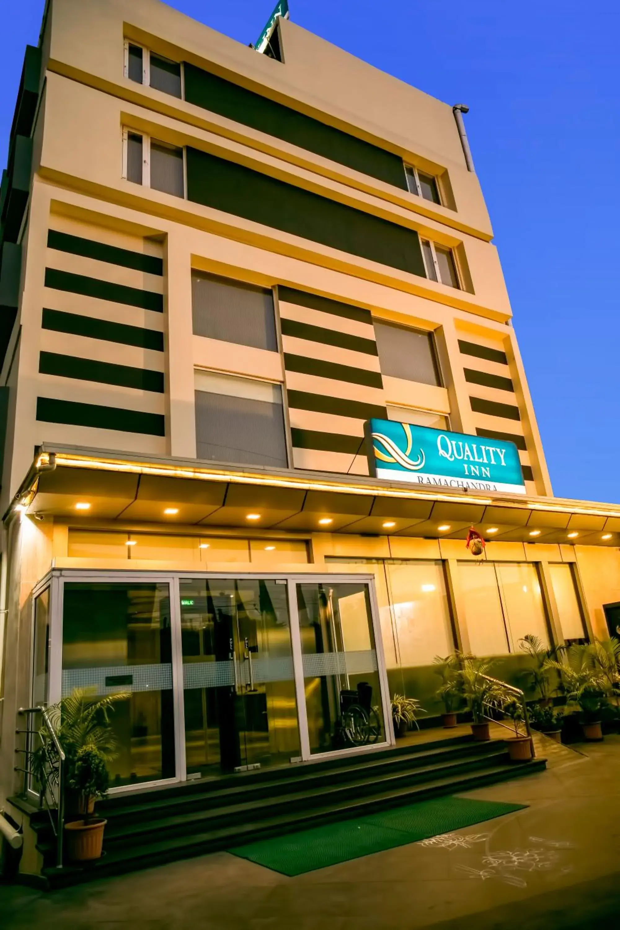 Facade/entrance in Quality Inn Ramachandra Facade/entrance in Quality Inn Ramachandra