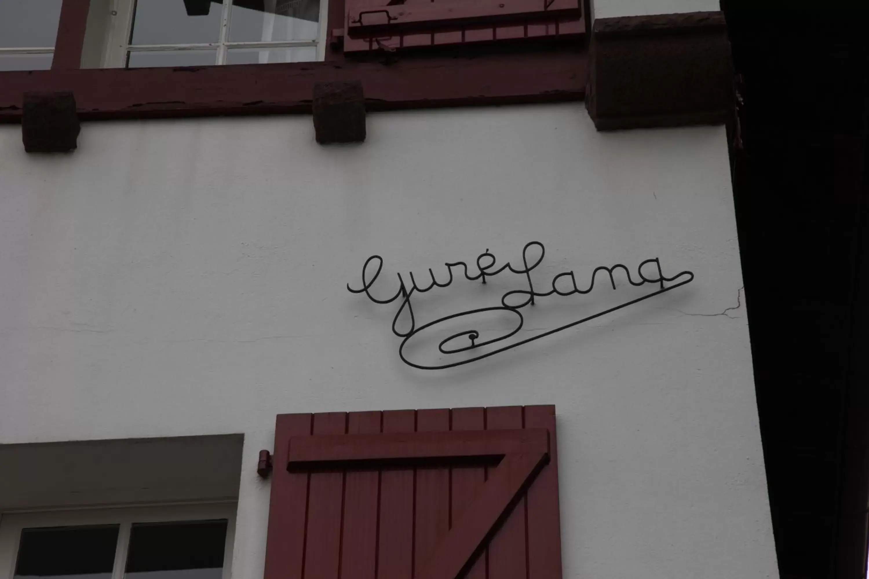 Property logo or sign in Gure Lana