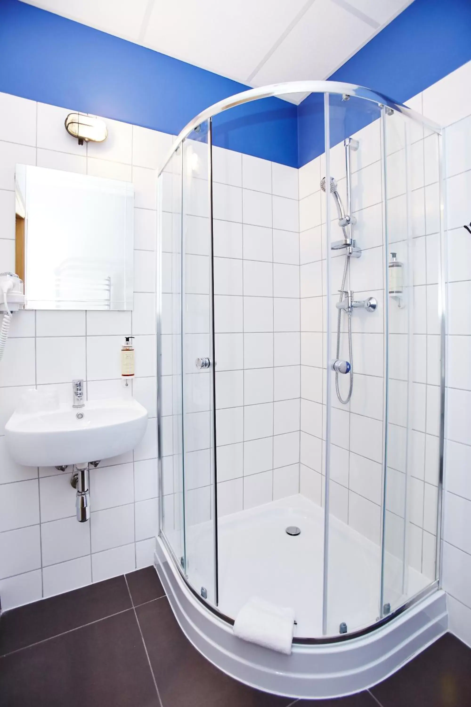 Bathroom in Koszary Arche Hotel