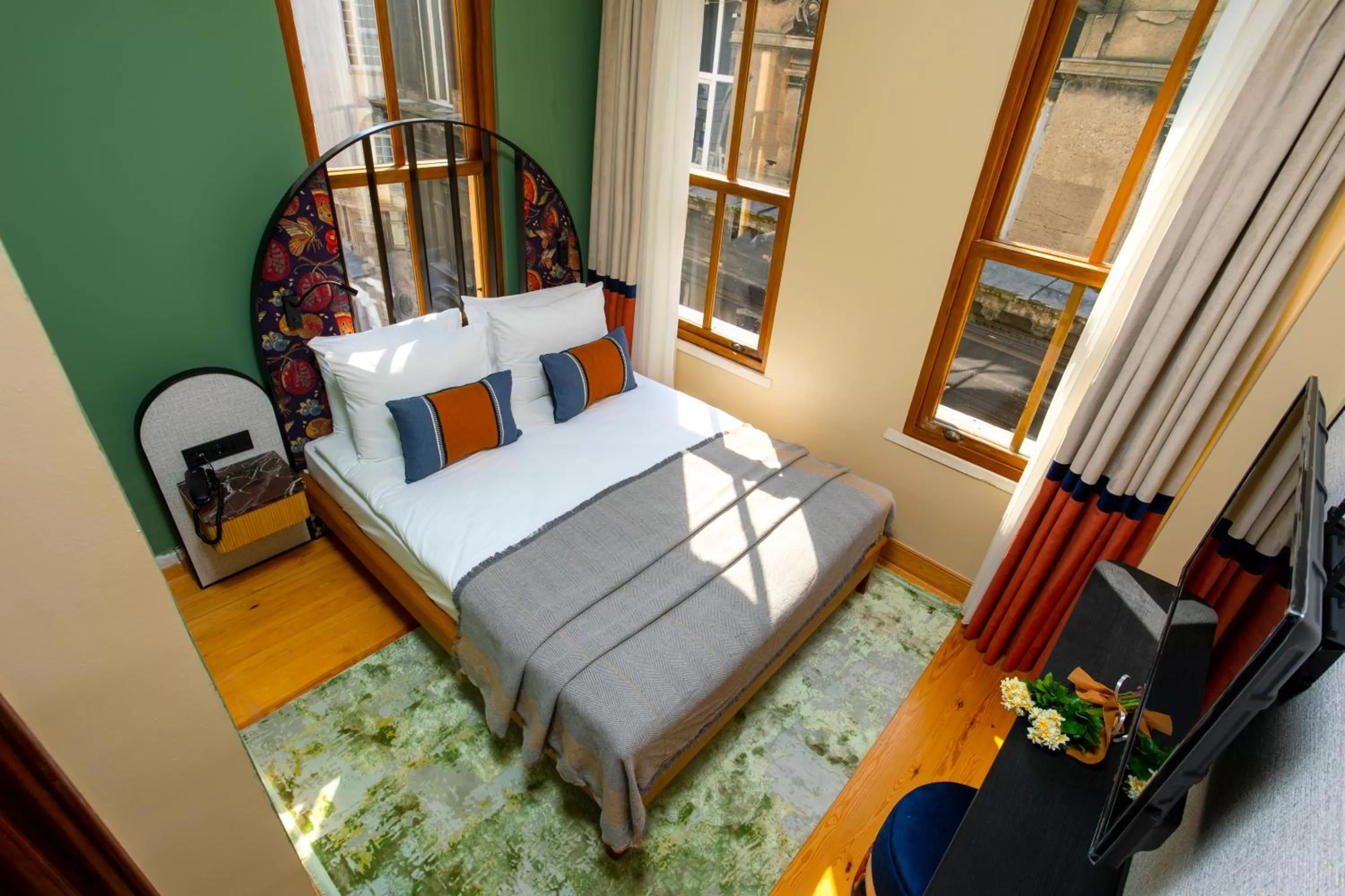 Photo of the whole room, Bed in Sirin Han Hotel Old City