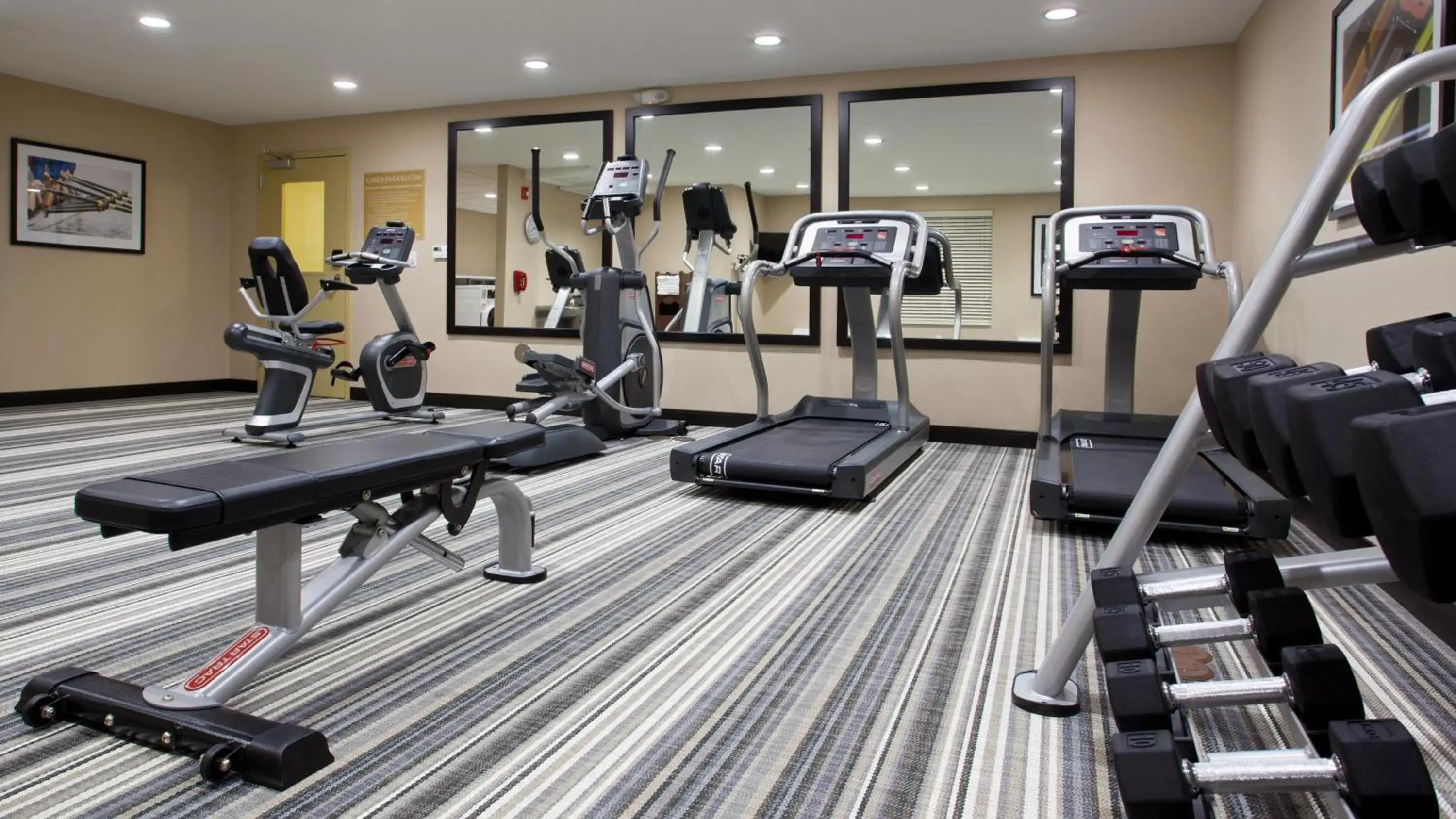 Spa and wellness centre/facilities, Fitness Center/Facilities in Candlewood Suites Carrollton, an IHG Hotel