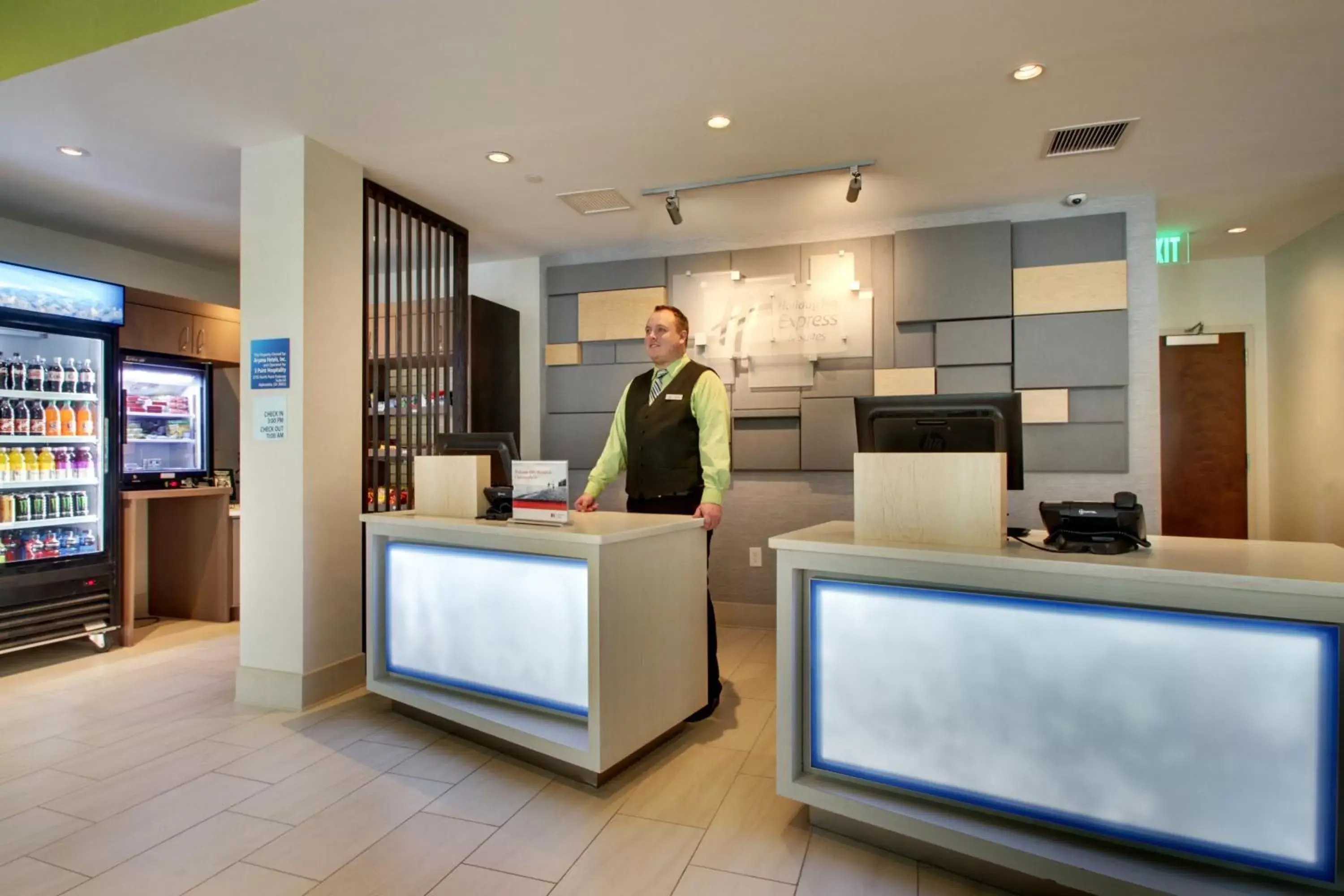 Property building, Lobby/Reception in Holiday Inn Express & Suites Helen, an IHG Hotel
