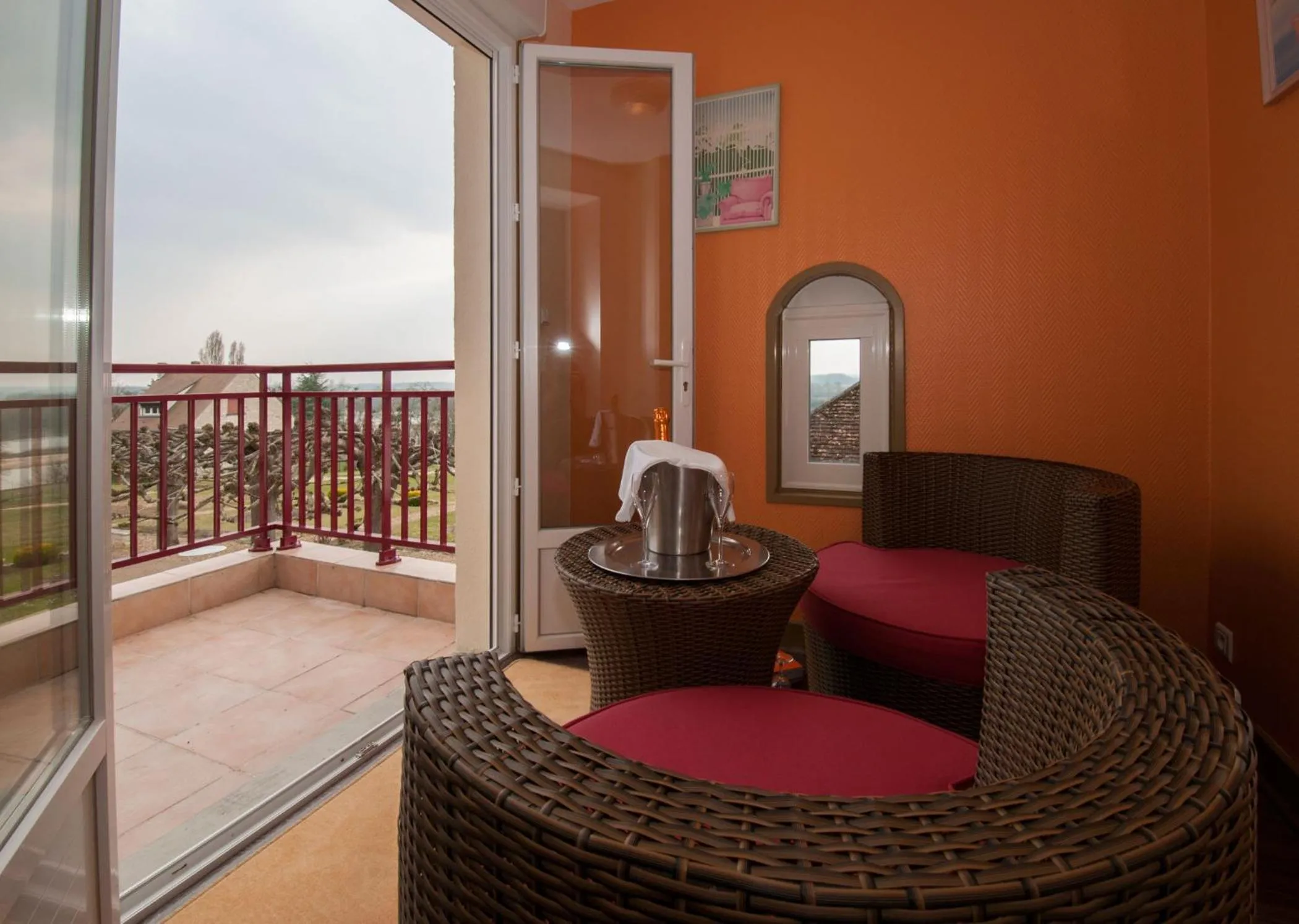 Day in Logis Hôtel Restaurant Le Coq Hardi