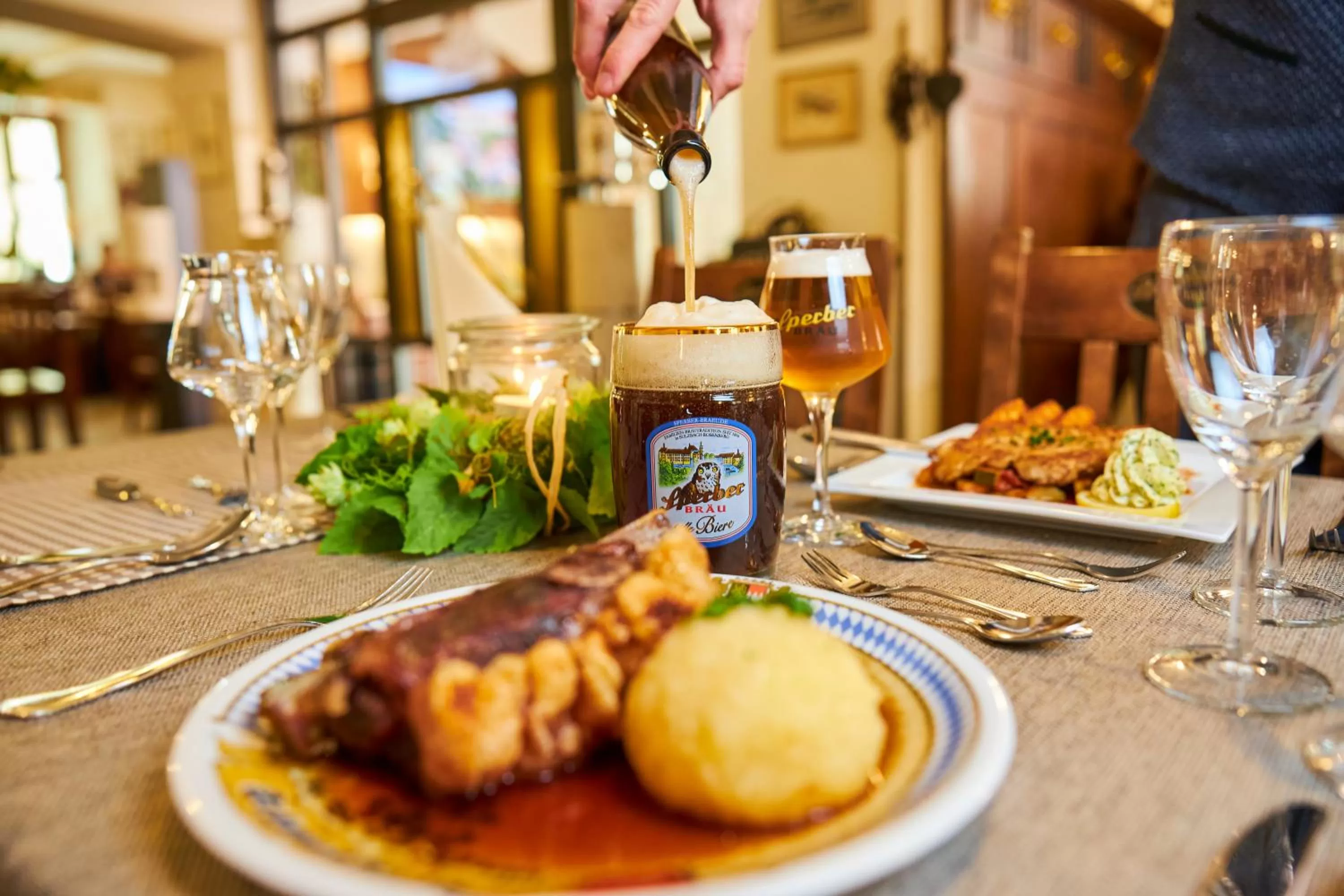 Restaurant/places to eat in Sperber Bräu - 3-Sterne-Superior Hotel mit Gasthof und eigener Brauerei - kein Ruhetag
