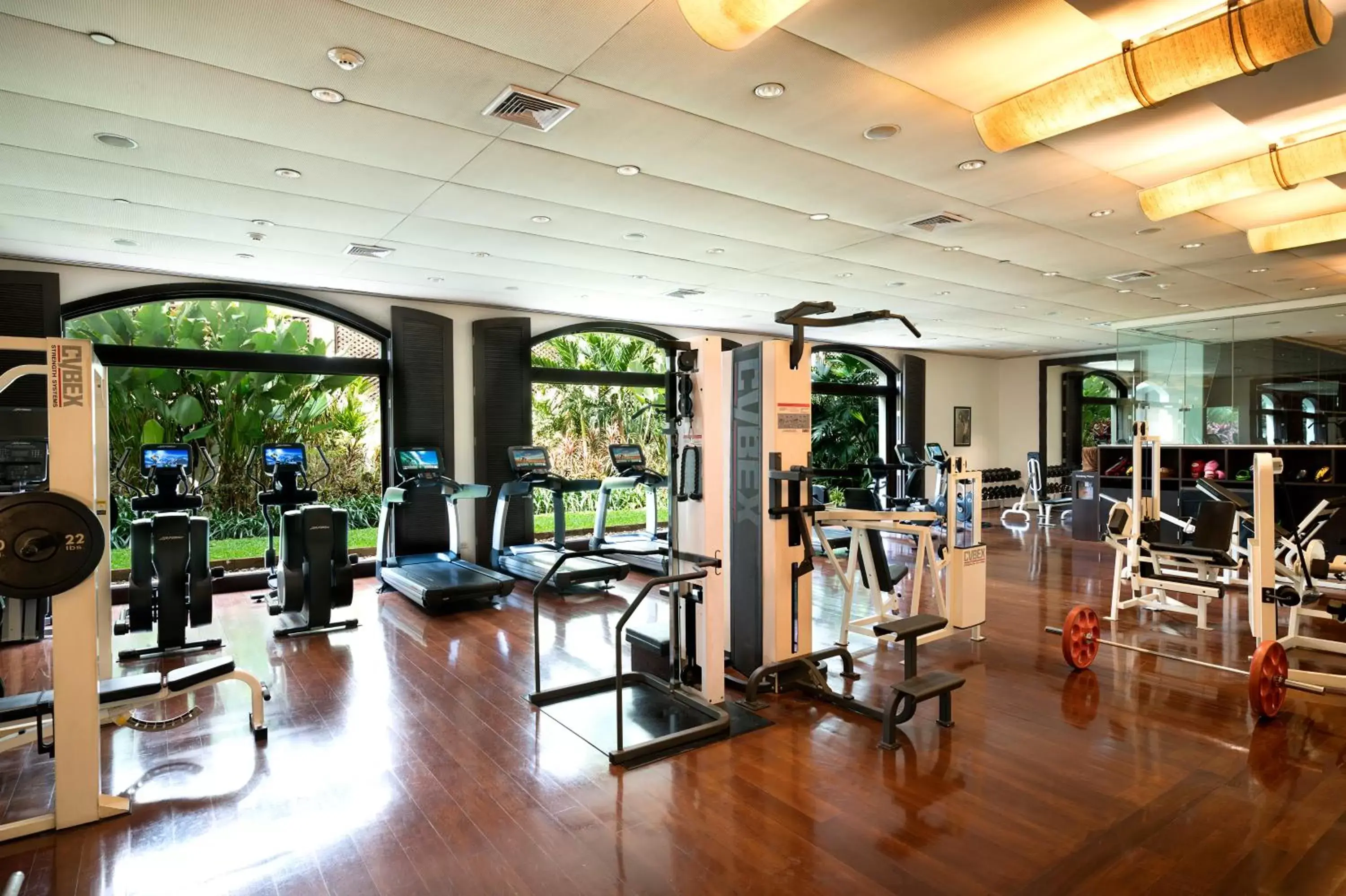 Staff, Fitness Center/Facilities in Anantara Siam Bangkok Hotel