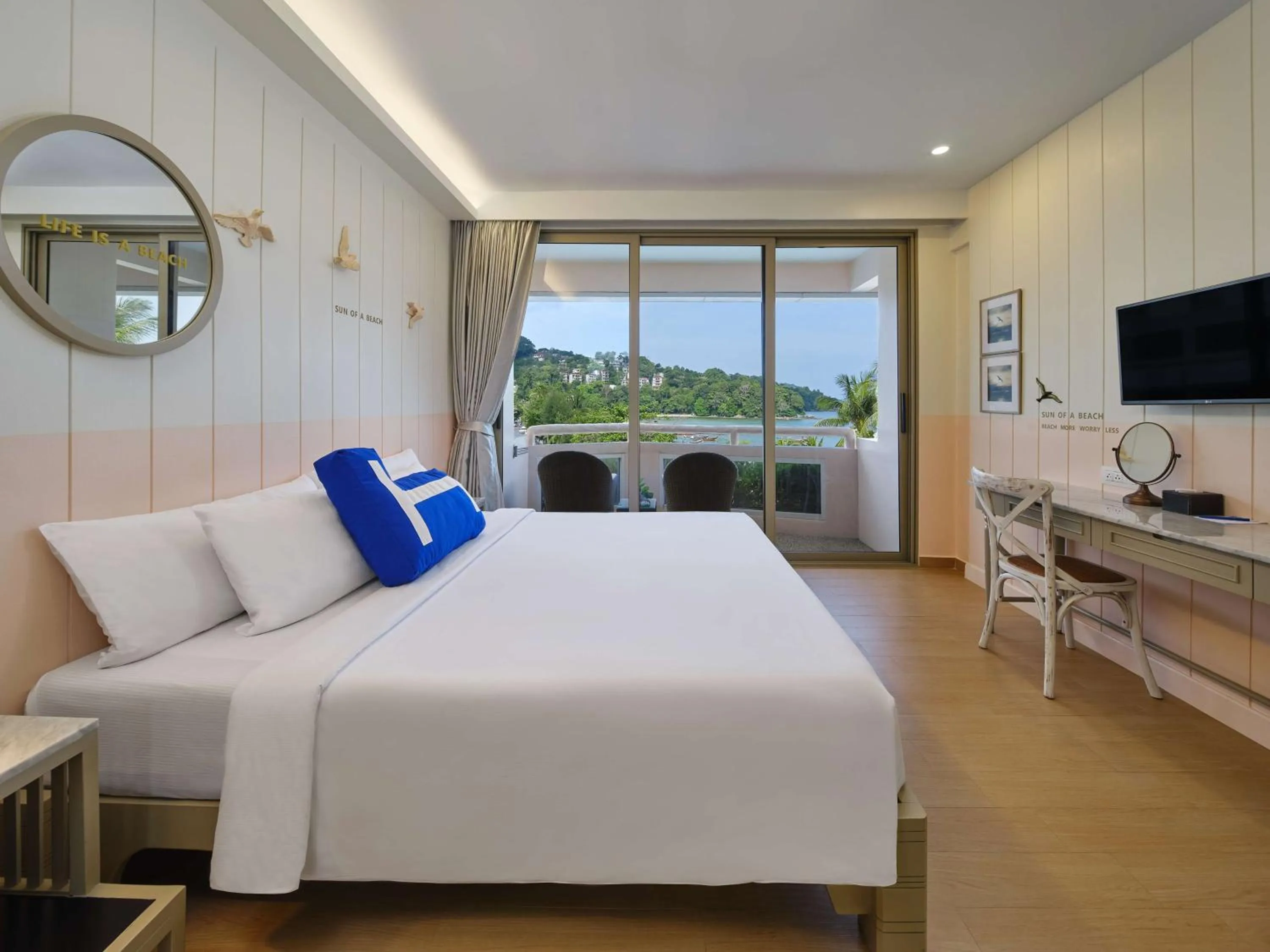 Bedroom, Bed in Homm Bliss Southbeach Patong