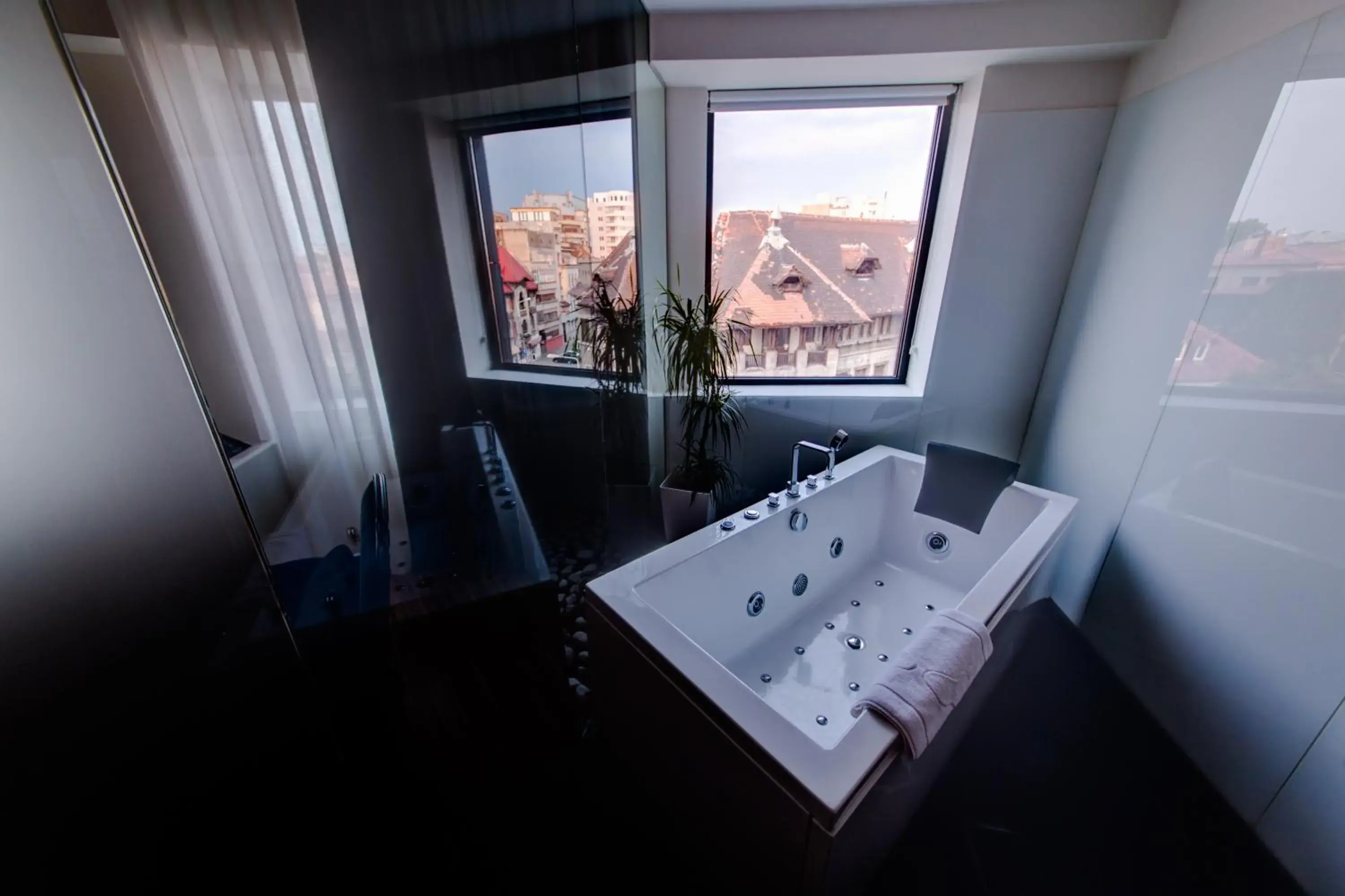 Bathroom in Sarroglia Hotel
