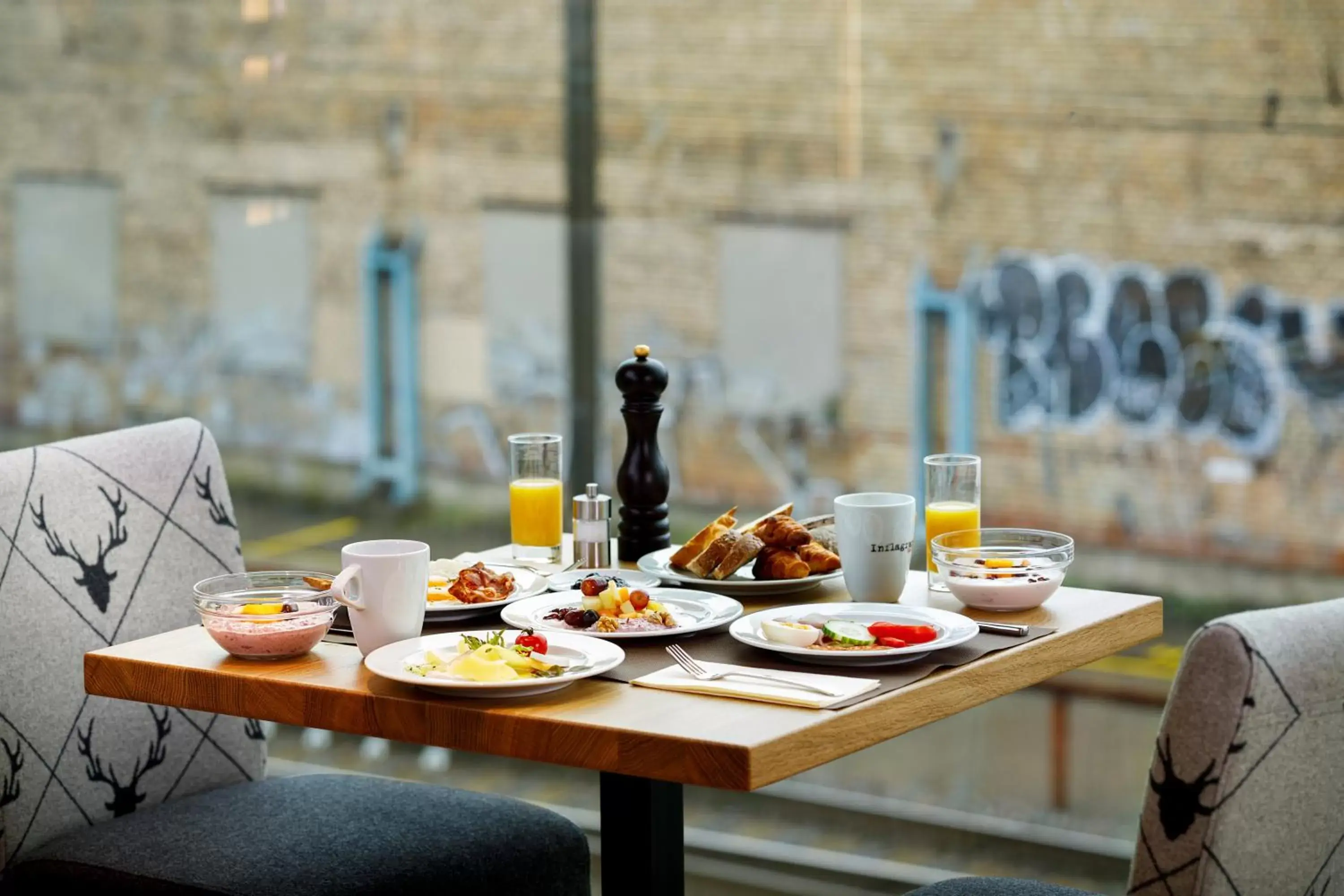 Buffet breakfast in Hotel Allegra Lodge