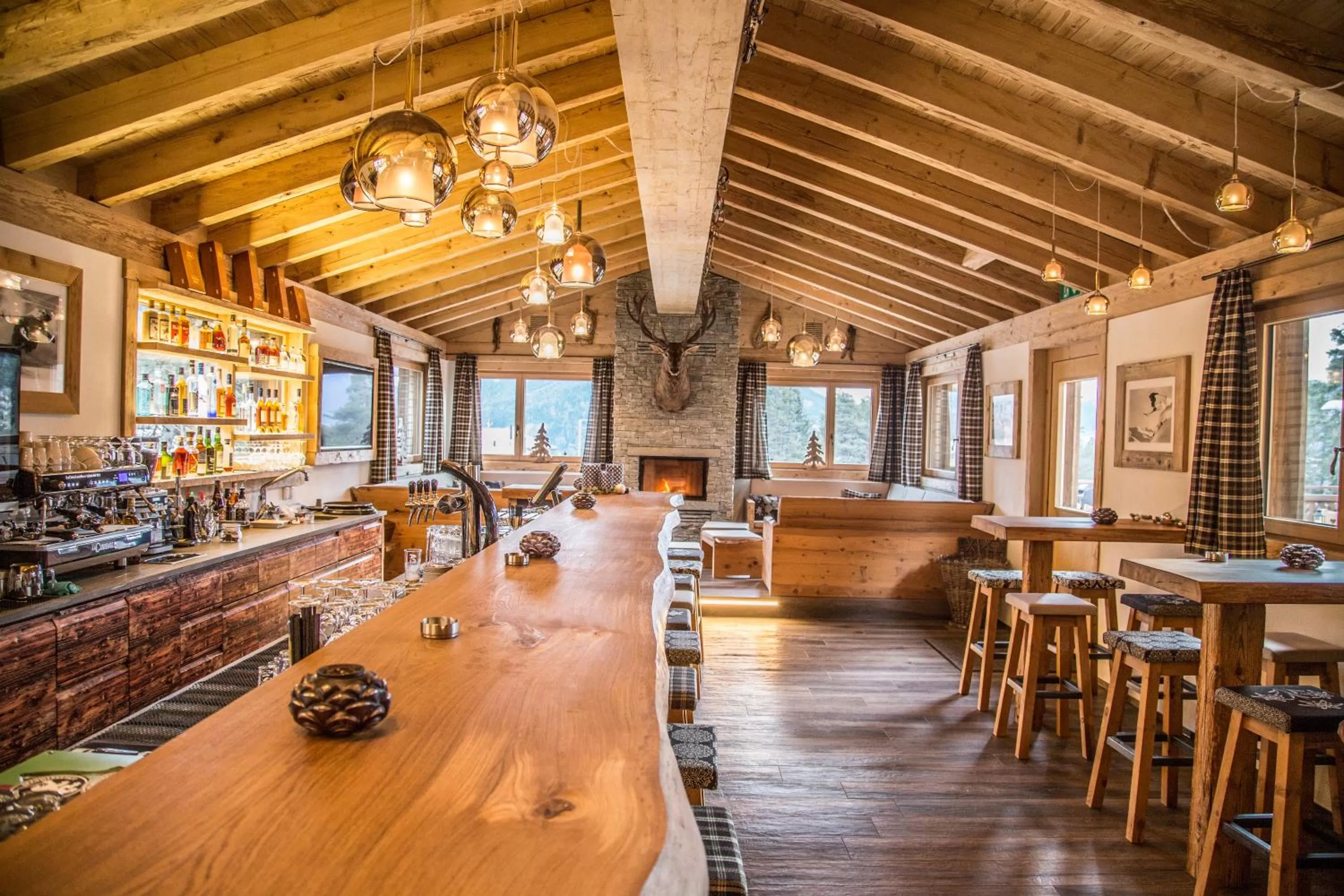 Lounge or bar in Hotel Sarain Active Mountain Resort