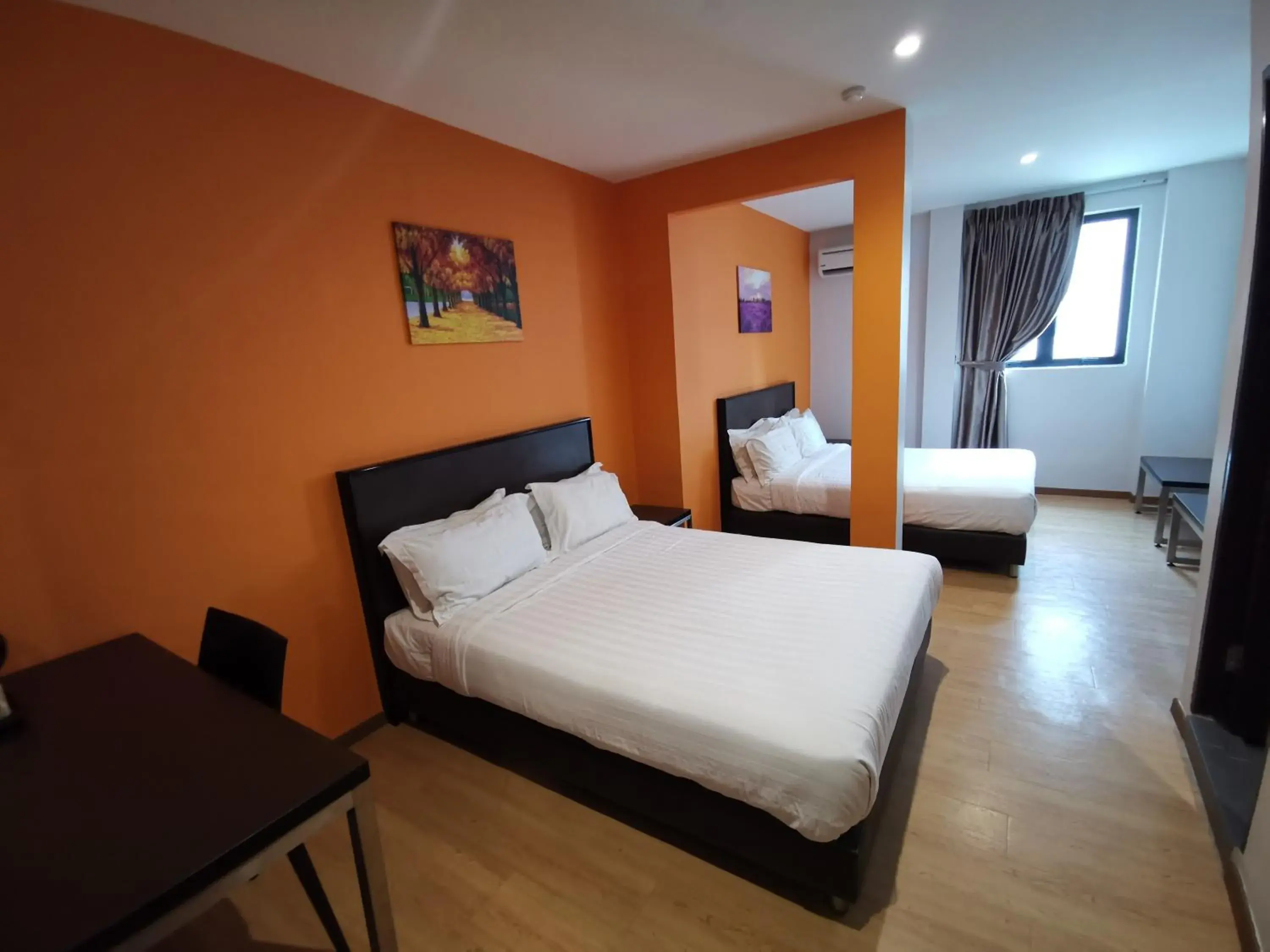 Photo of the whole room, Bed in Padungan Hotel Photo of the whole room, Bed in Padungan Hotel