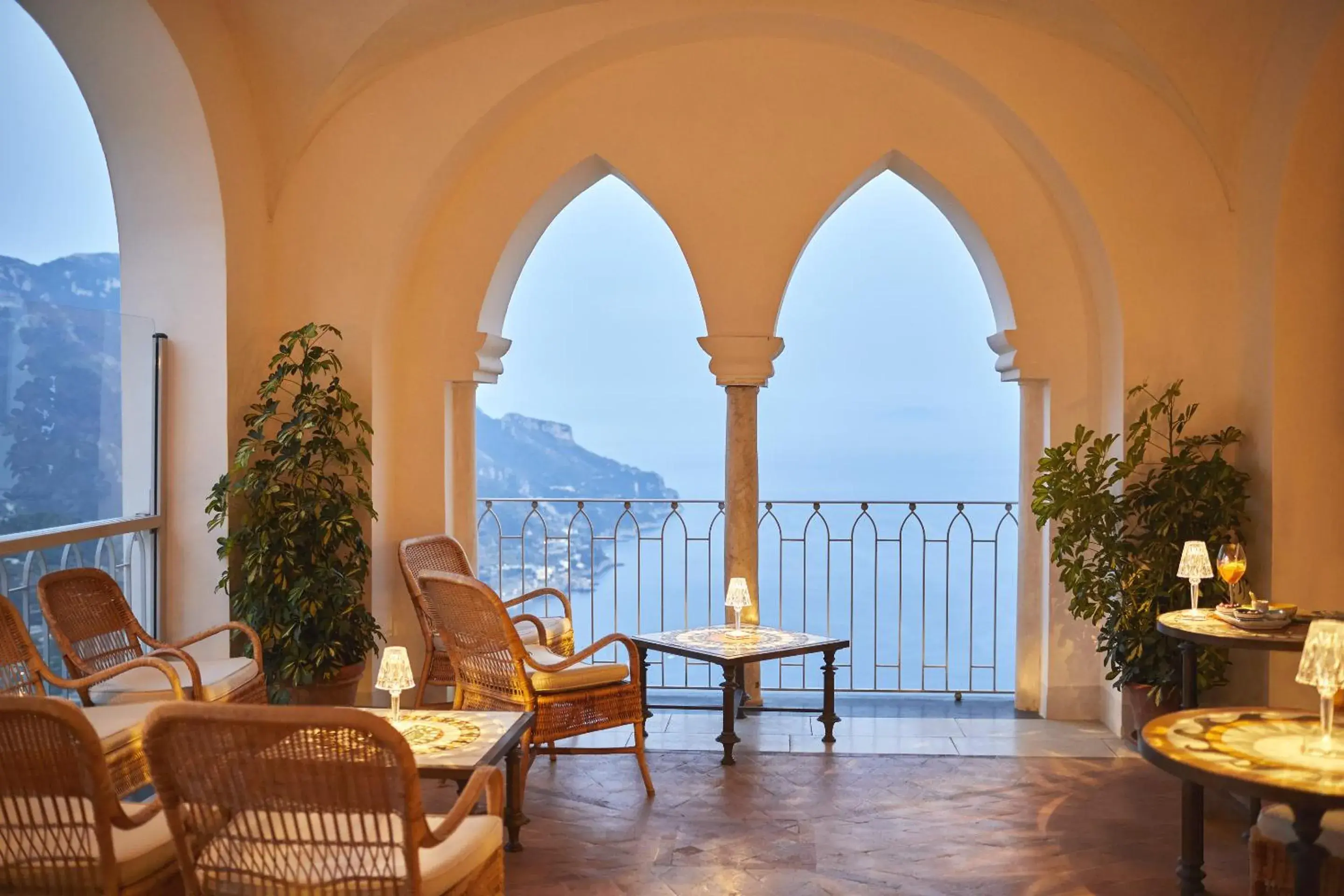 Lounge or bar, Balcony/Terrace in Caruso, A Belmond Hotel, Amalfi Coast