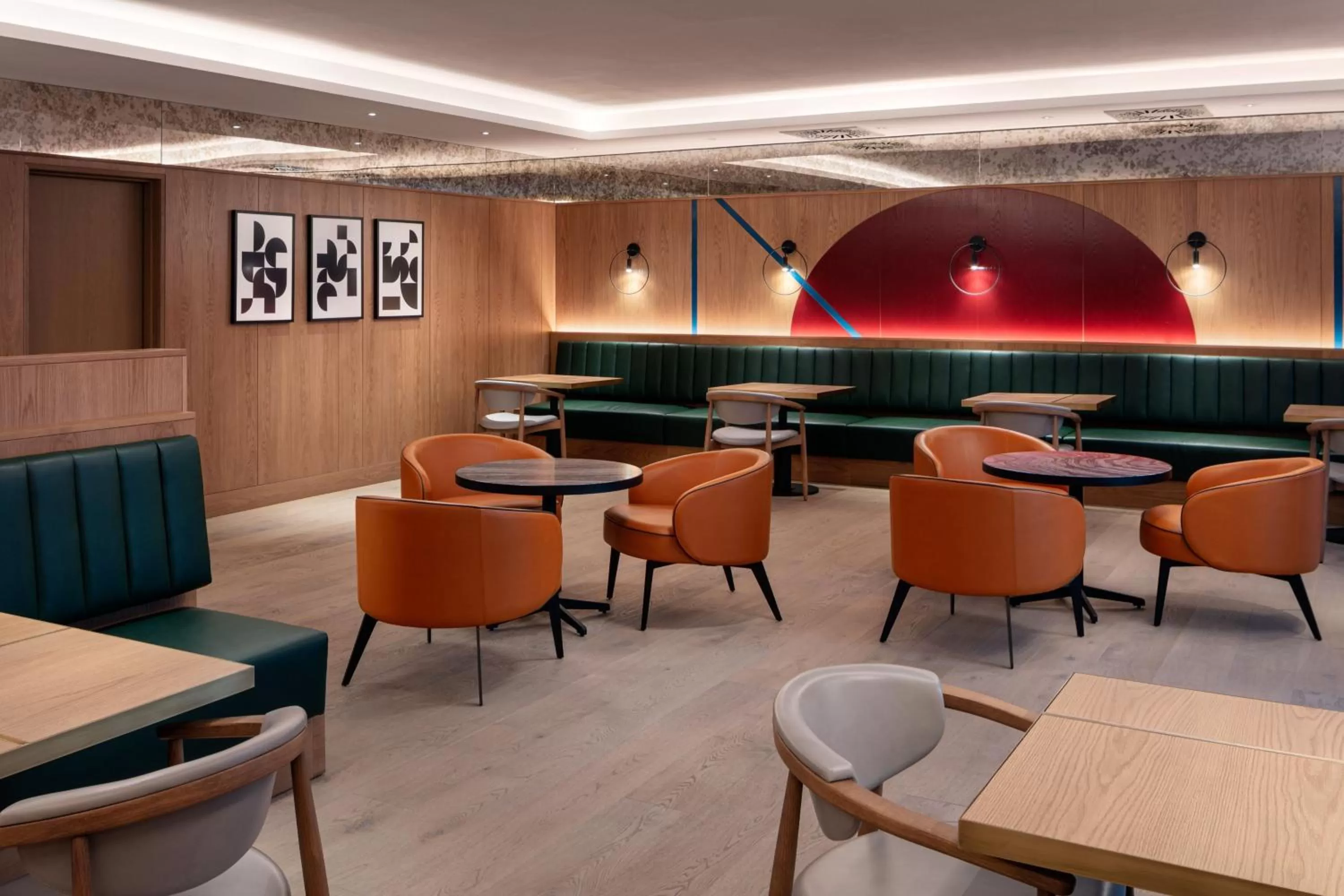 Lounge or bar in Prague Marriott Hotel