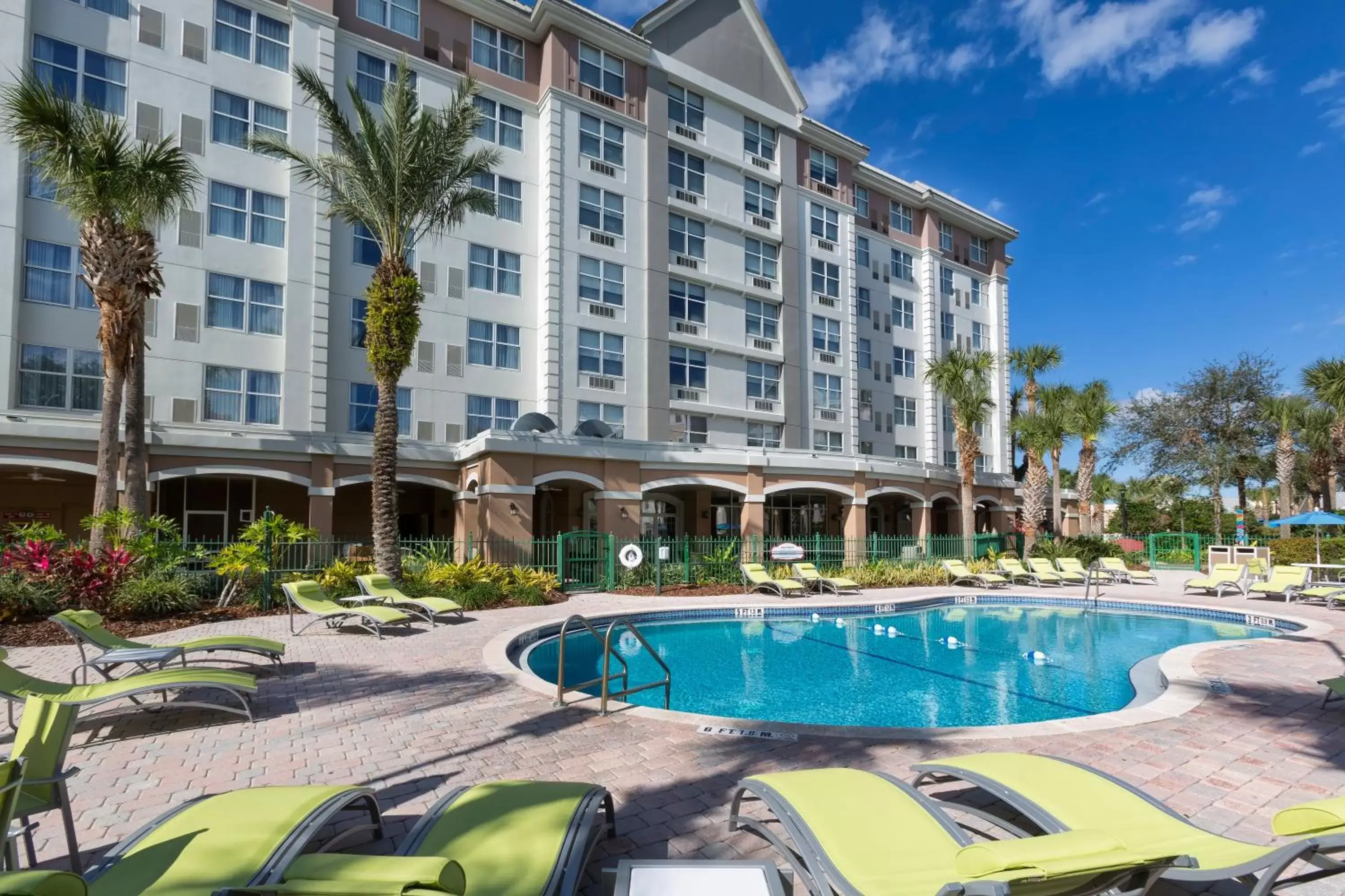 Swimming pool, Property Building in Holiday Inn Express & Suites S Lake Buena Vista, an IHG Hotel