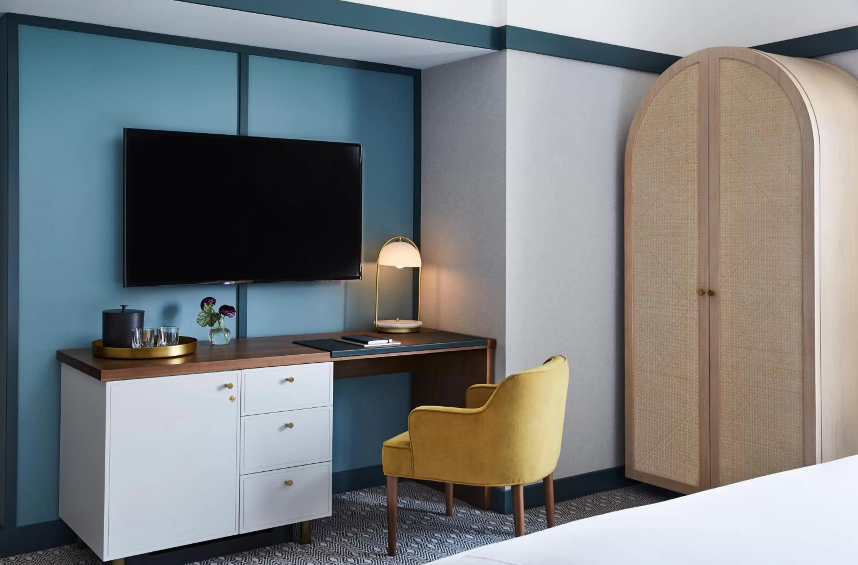 Photo of the whole room in Kimpton Saint George Hotel by IHG