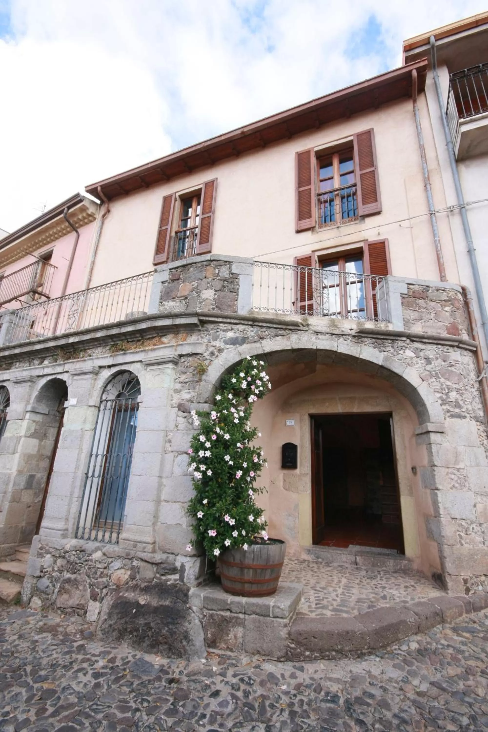 Facade/entrance, Property Building in B&B Linu Ruiu