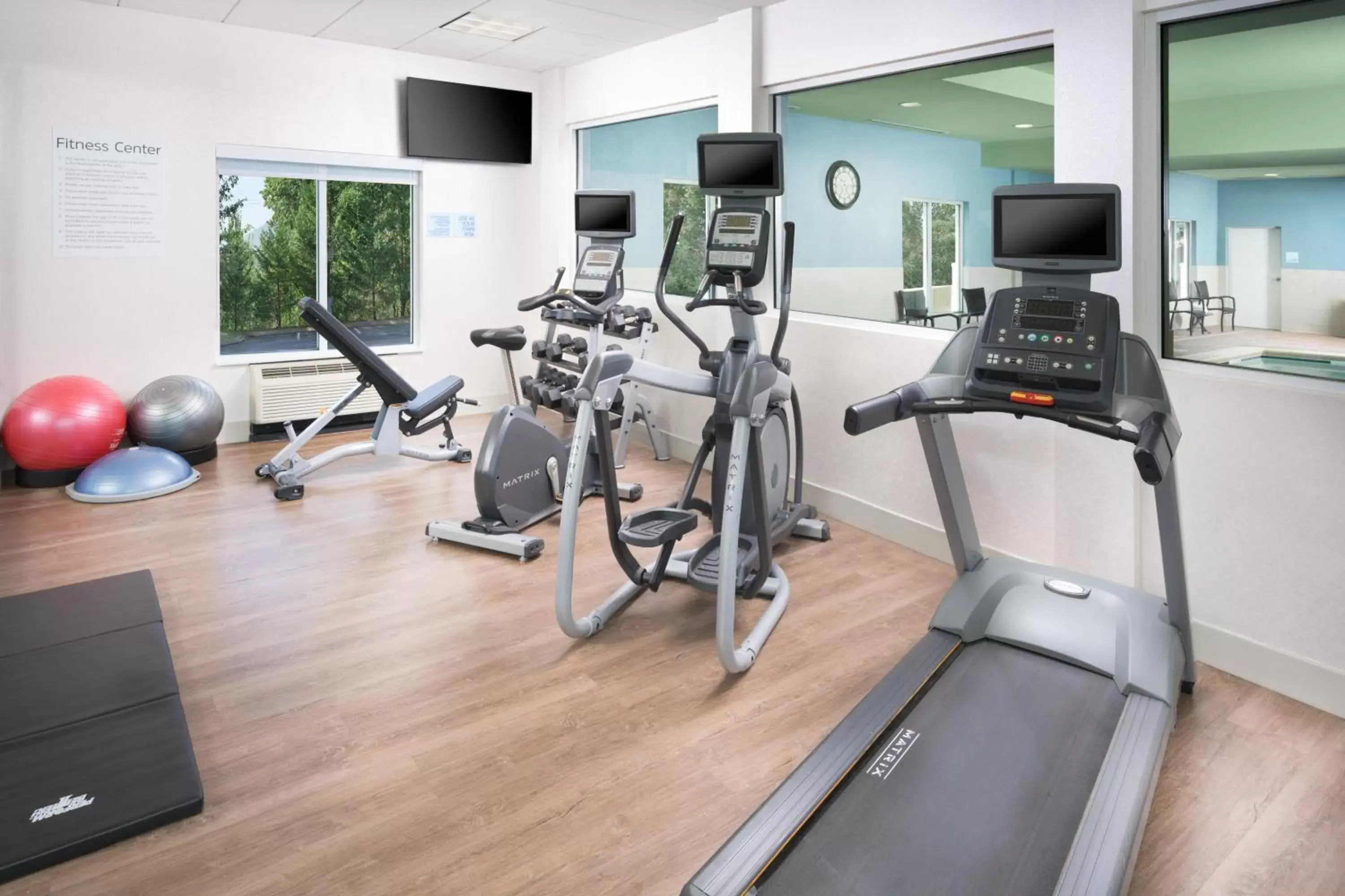 Fitness centre/facilities, Fitness Center/Facilities in Holiday Inn Express Hotel & Suites Chattanooga Downtown, an IHG Hotel