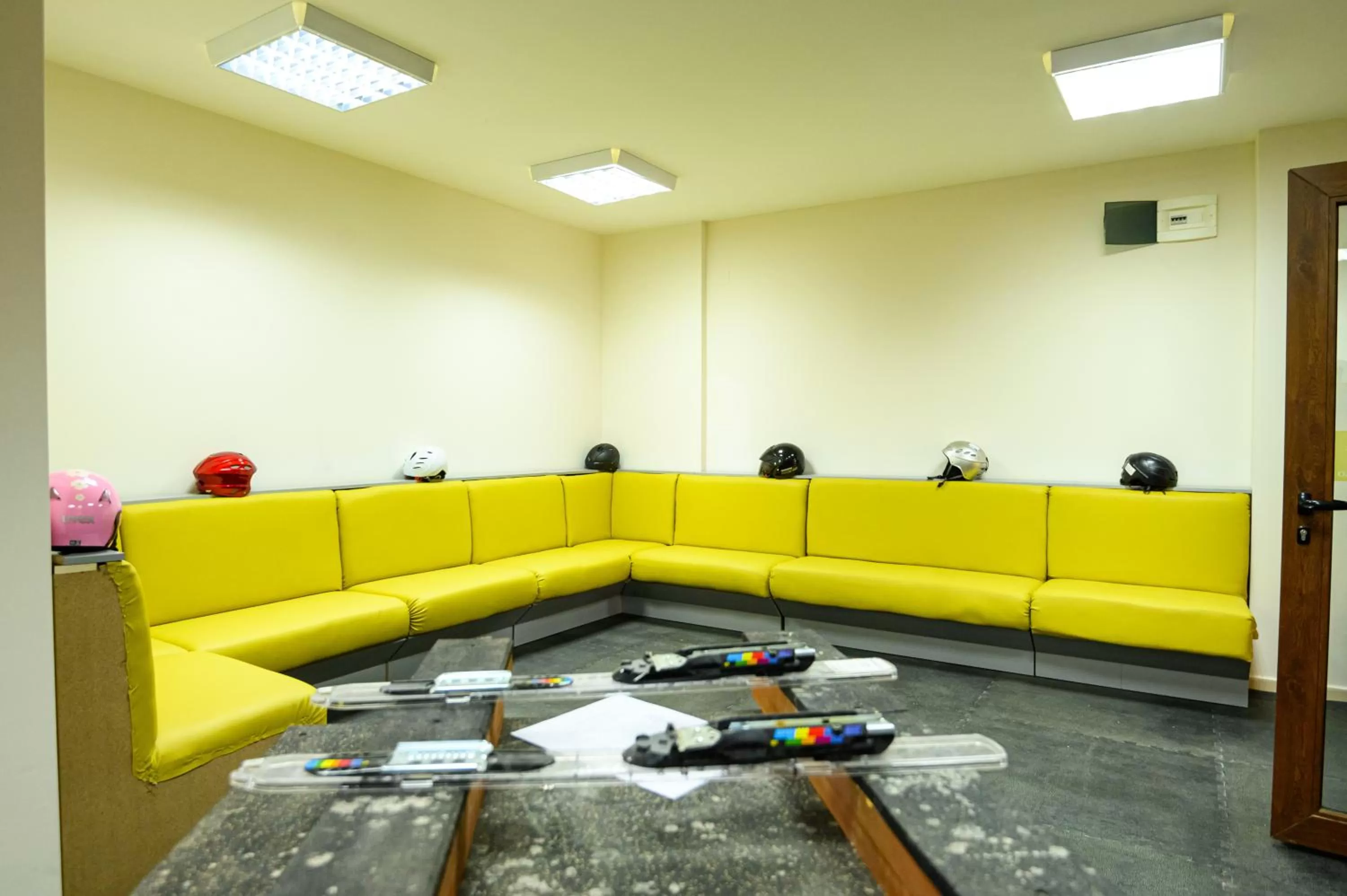 Business facilities in Parklands Hotel & Pool