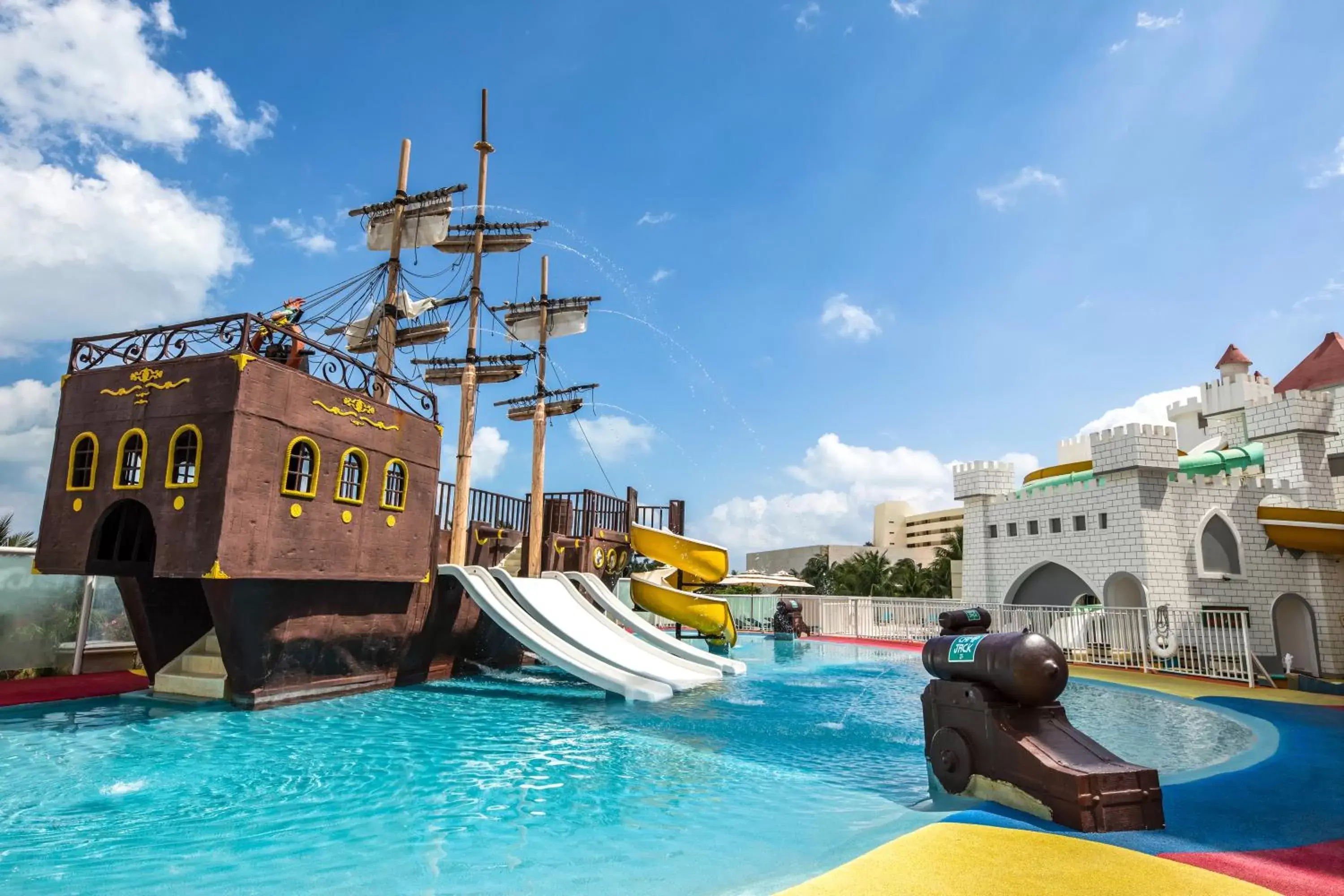 Children play ground, Swimming Pool in Wyndham Alltra Cancun All Inclusive Resort