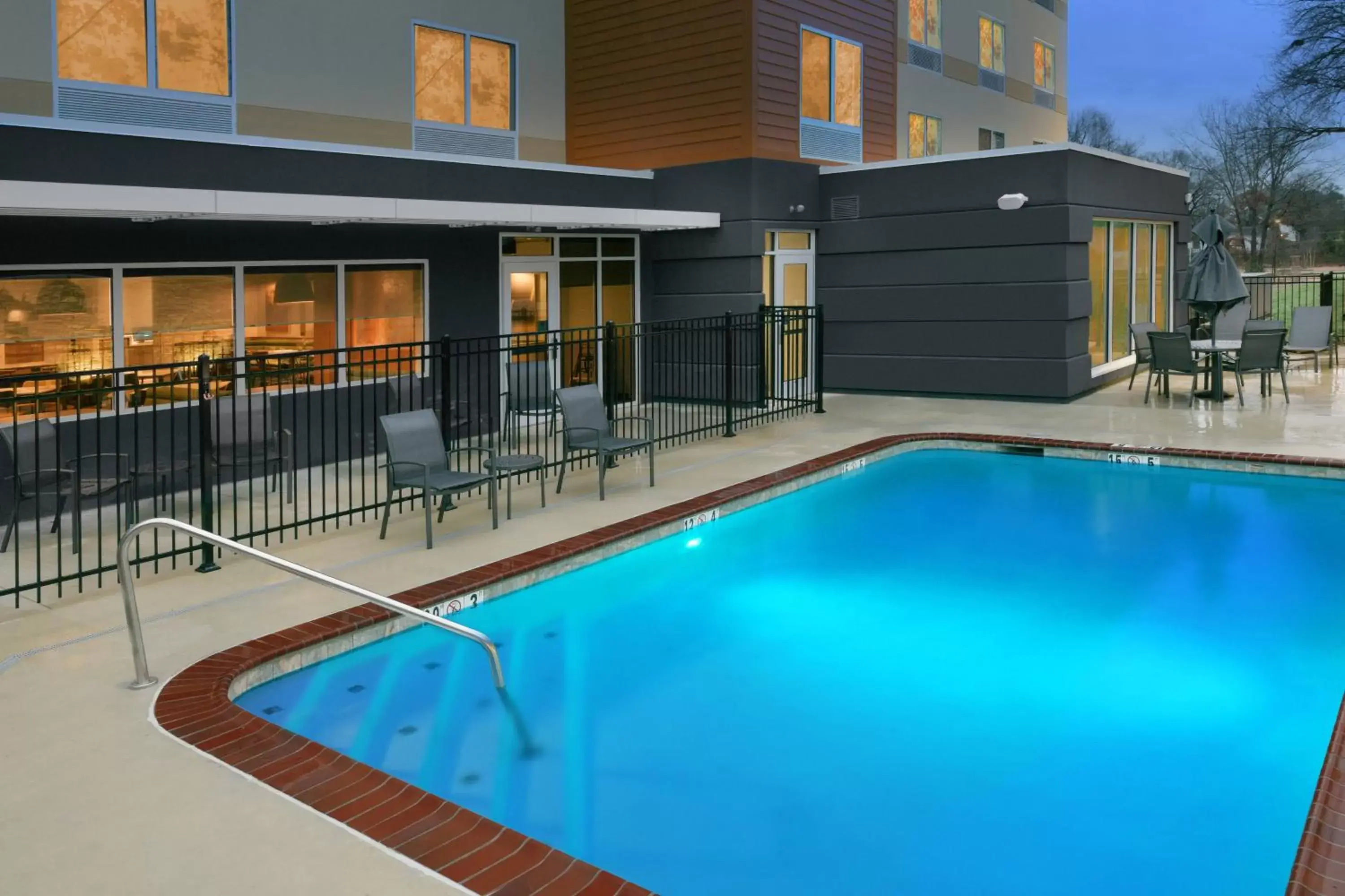 Swimming Pool in Fairfield Inn & Suites by Marriott El Dorado