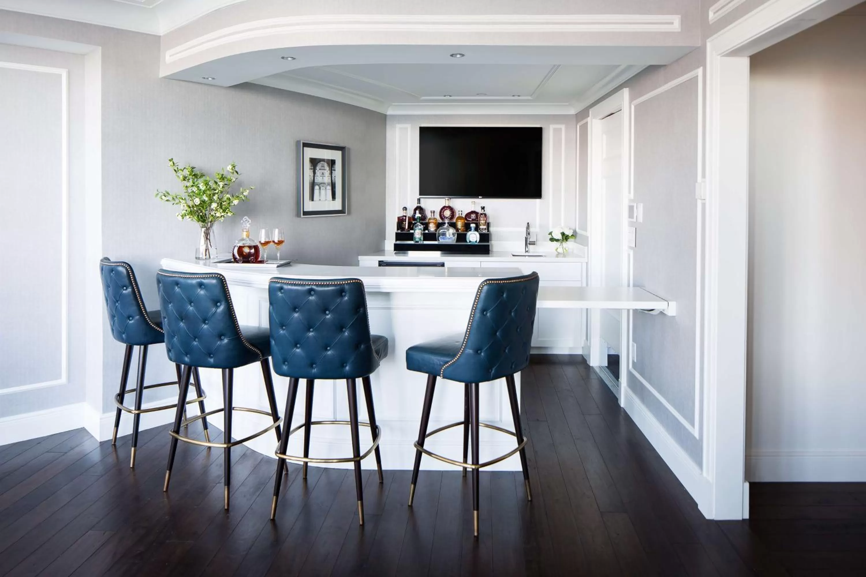 Seating area in Boston Harbor Hotel